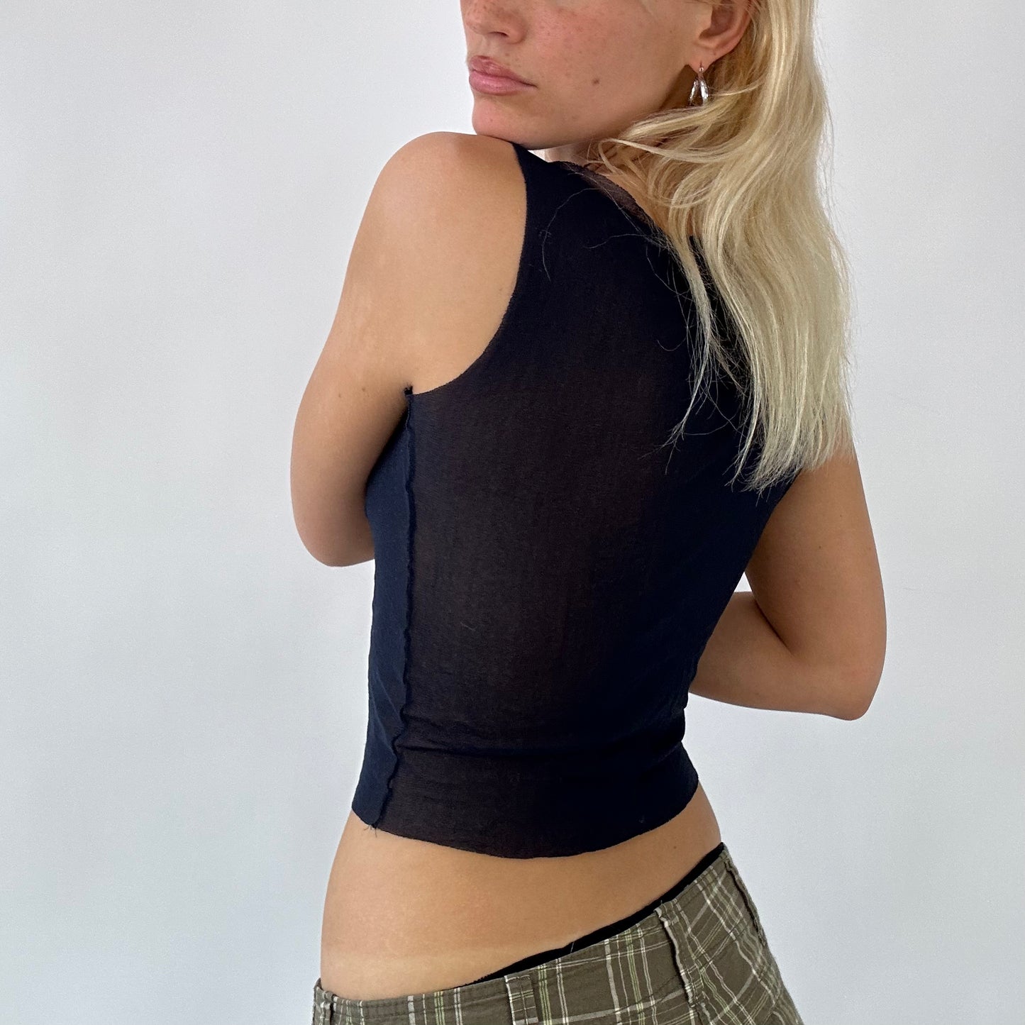 💚 💻 DAINTY DROP | large kenzo navy mesh vest