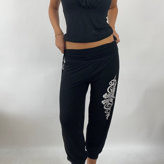GRUNGE FAIRYCORE DROP | black graphic capri trousers - small