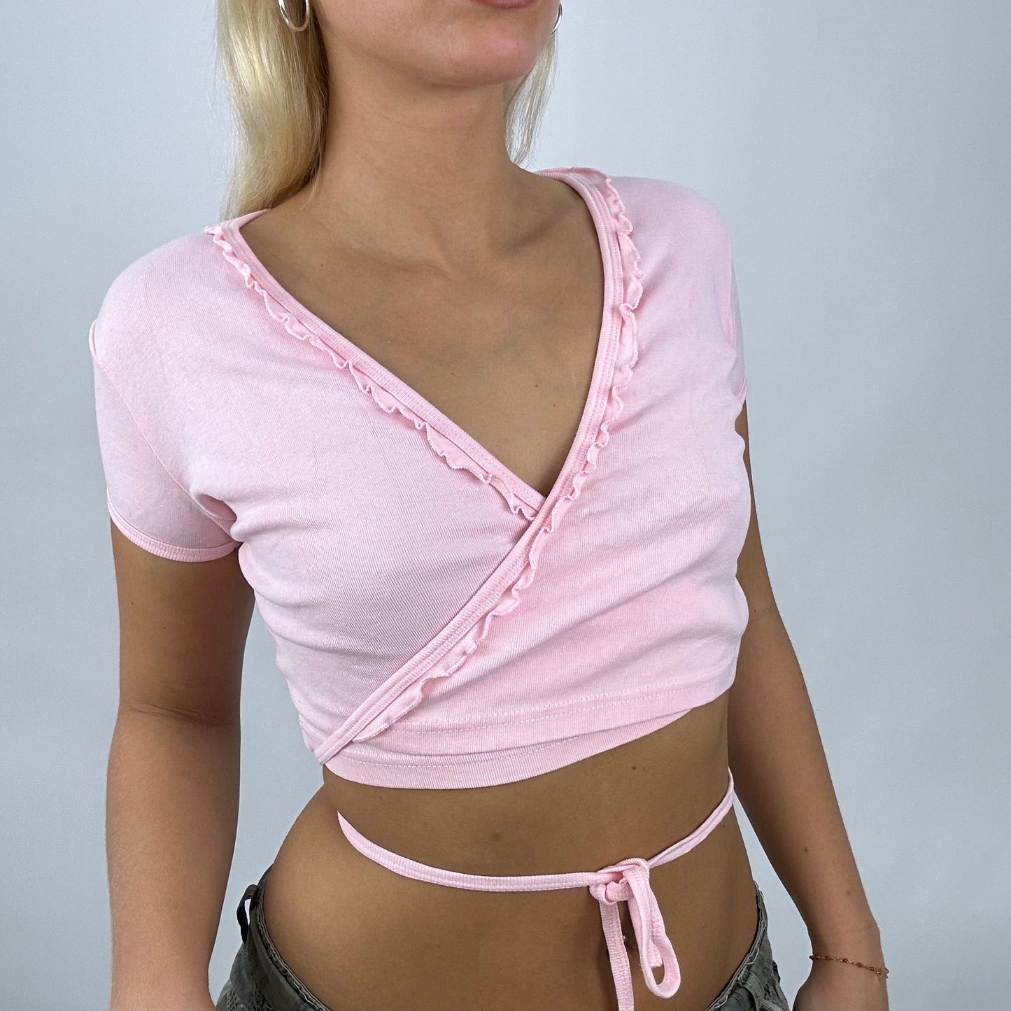 ‼️EUROPEAN SUMMER | small baby pink wrap top