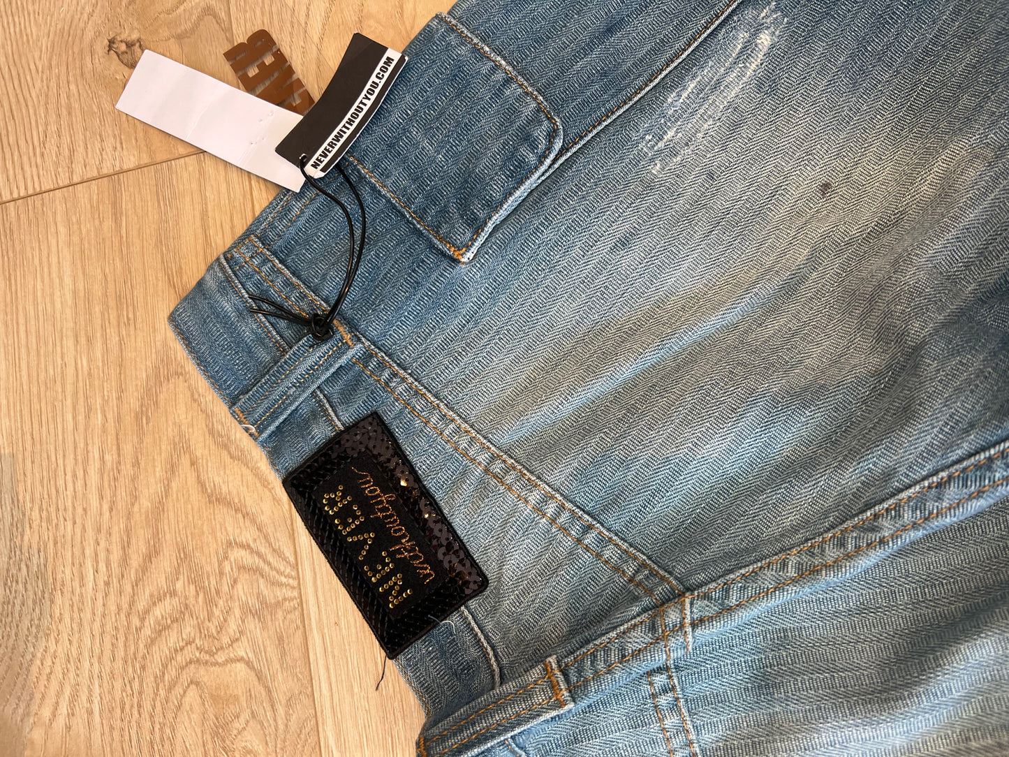 DROP 5 | small 3/4 length jeans with brown detailing