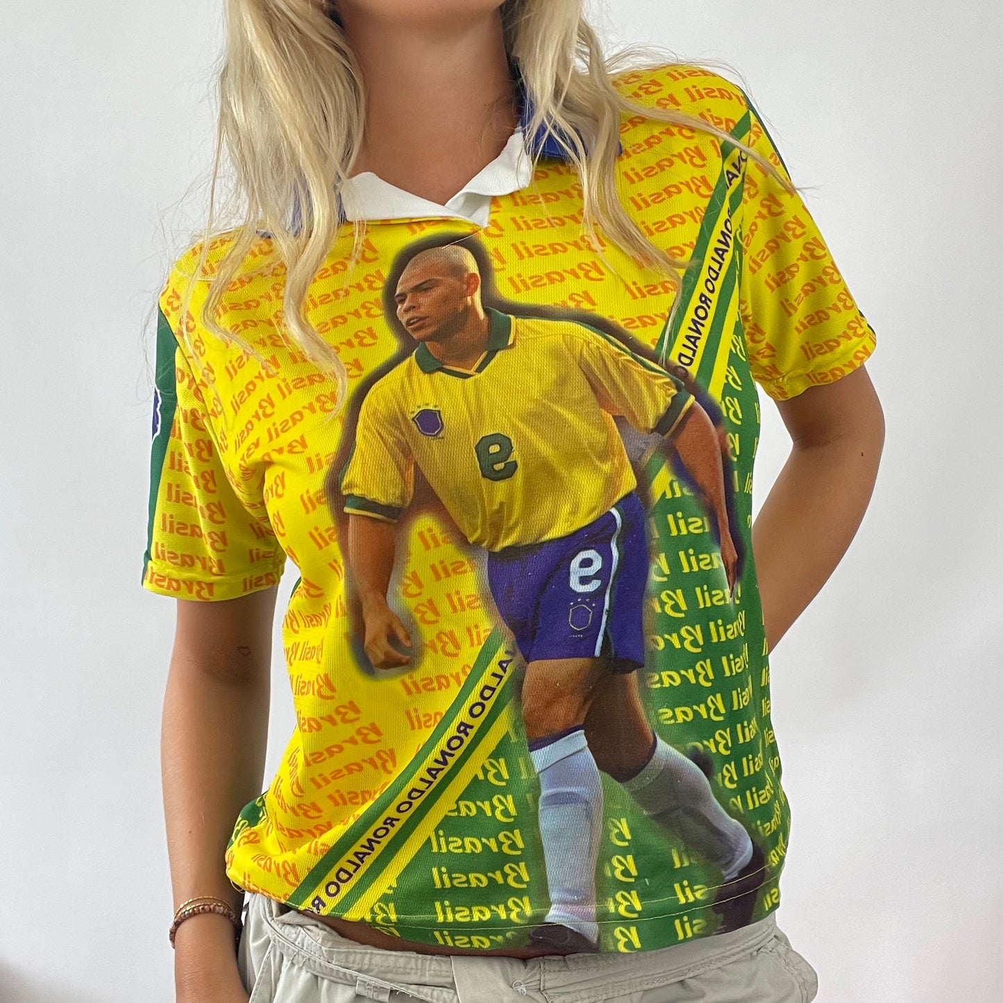 💻 BARBIE DROP - sporty barbie | graphic ‘ronaldo’ brasil t-shirt - small