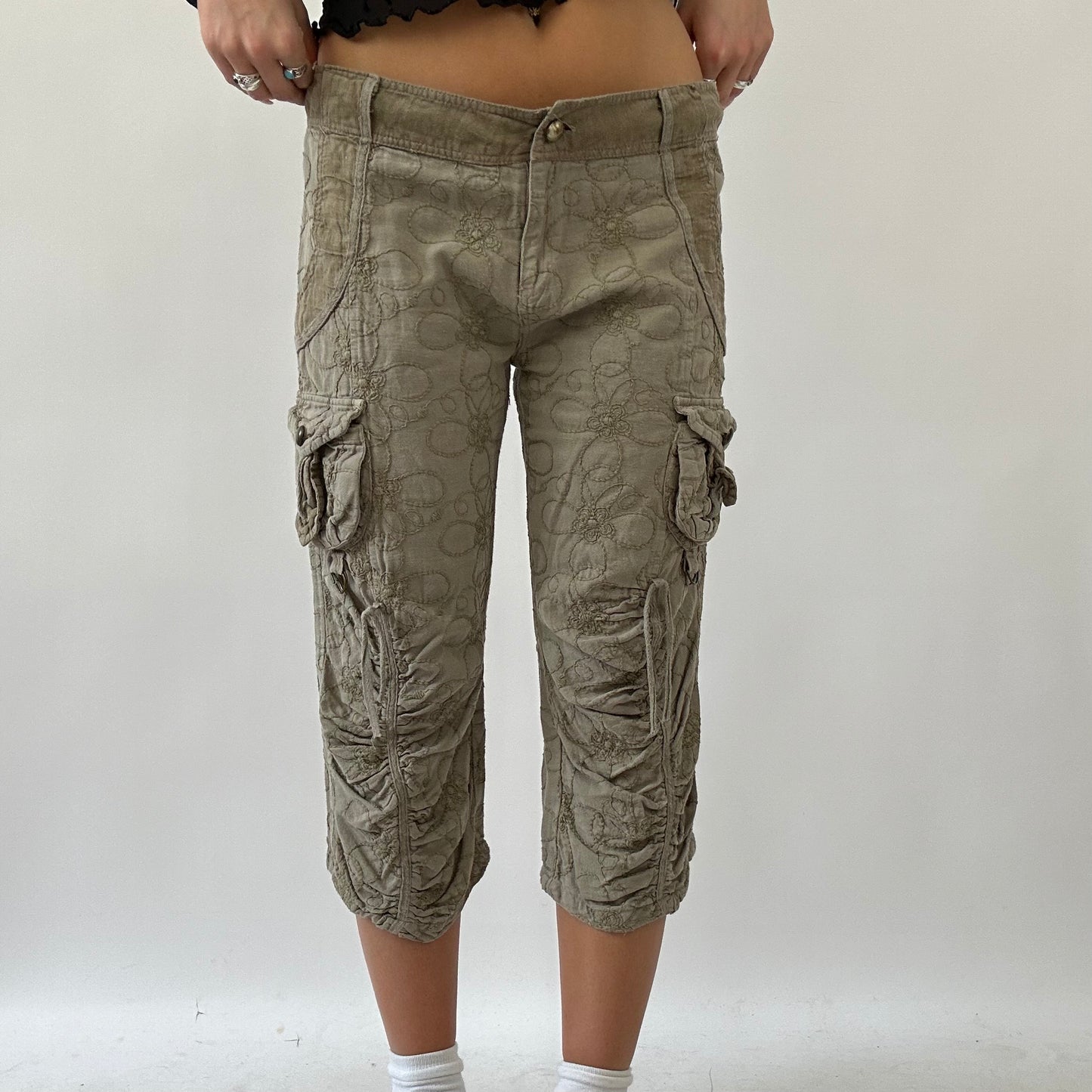 DAINTY DROP | khaki 3/4 length embroidered trousers - small
