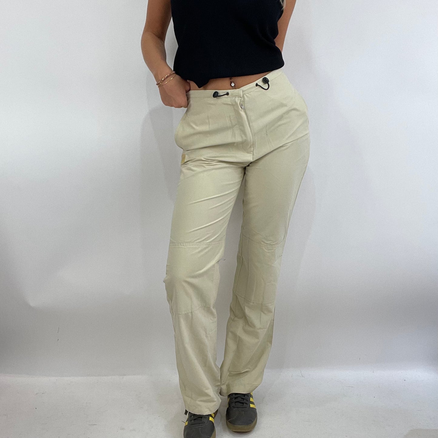 💚 MODEL OFF DUTY DROP | medium puma beige trousers