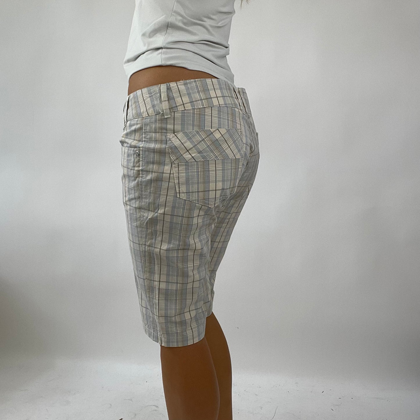 DROP 5 | medium plaid checkered 3/4 length capris