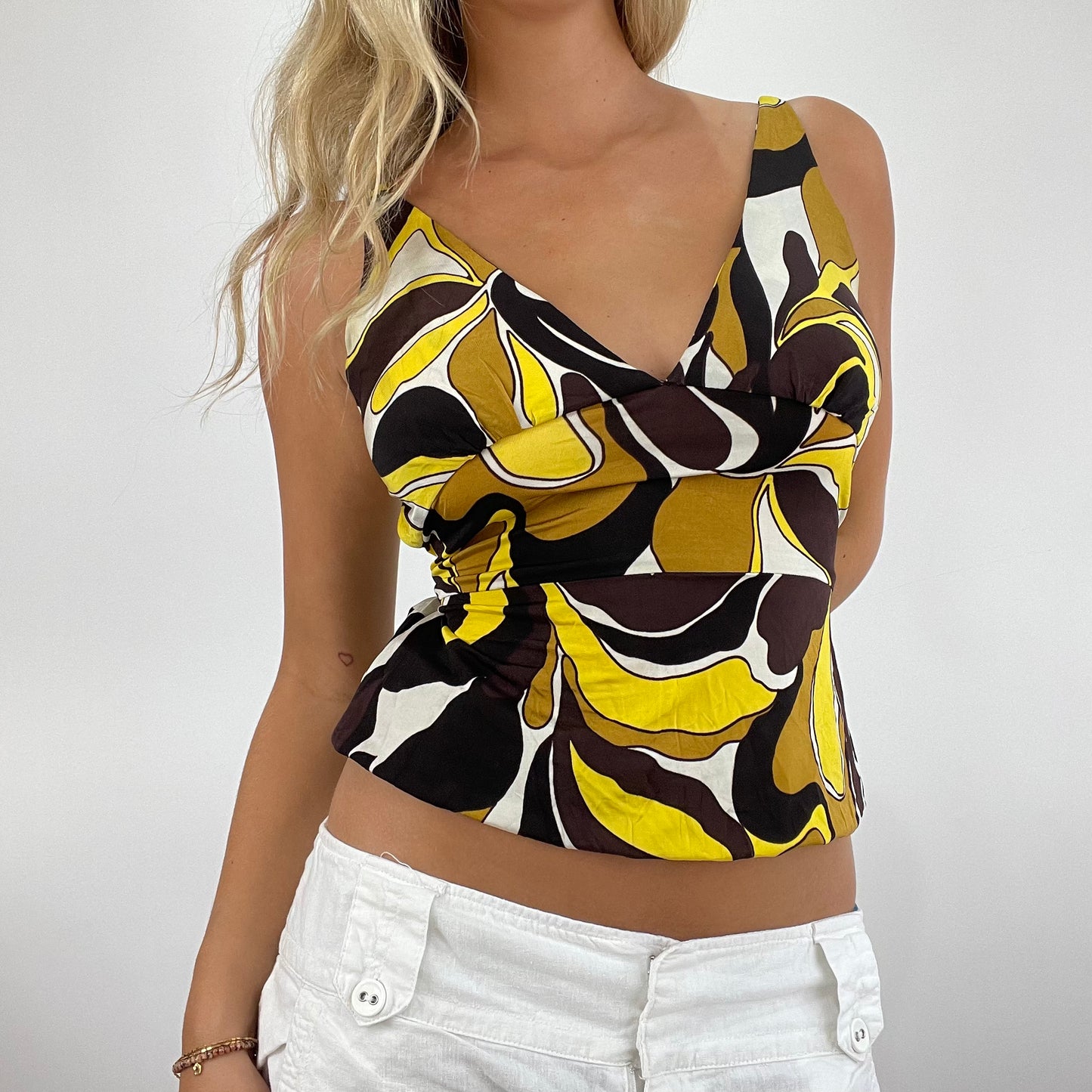 💚 💻 MODEL OFF DUTY DROP | small yellow vest with black brown white graphic and tie up back