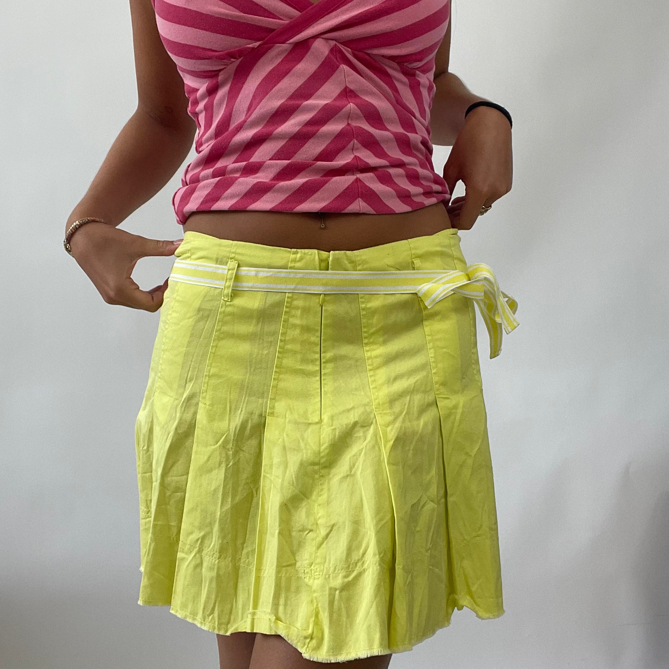 Lemon yellow pleated skirt top