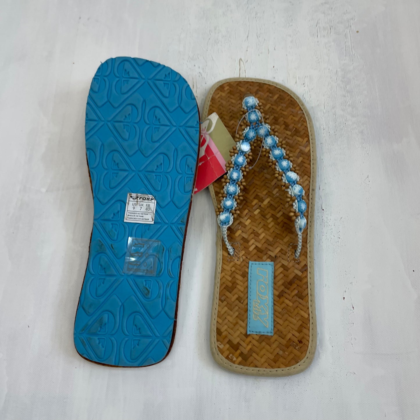 💚 TROPICAL GIRL DROP | size uk 7 roxy woven flip flops with blue beads