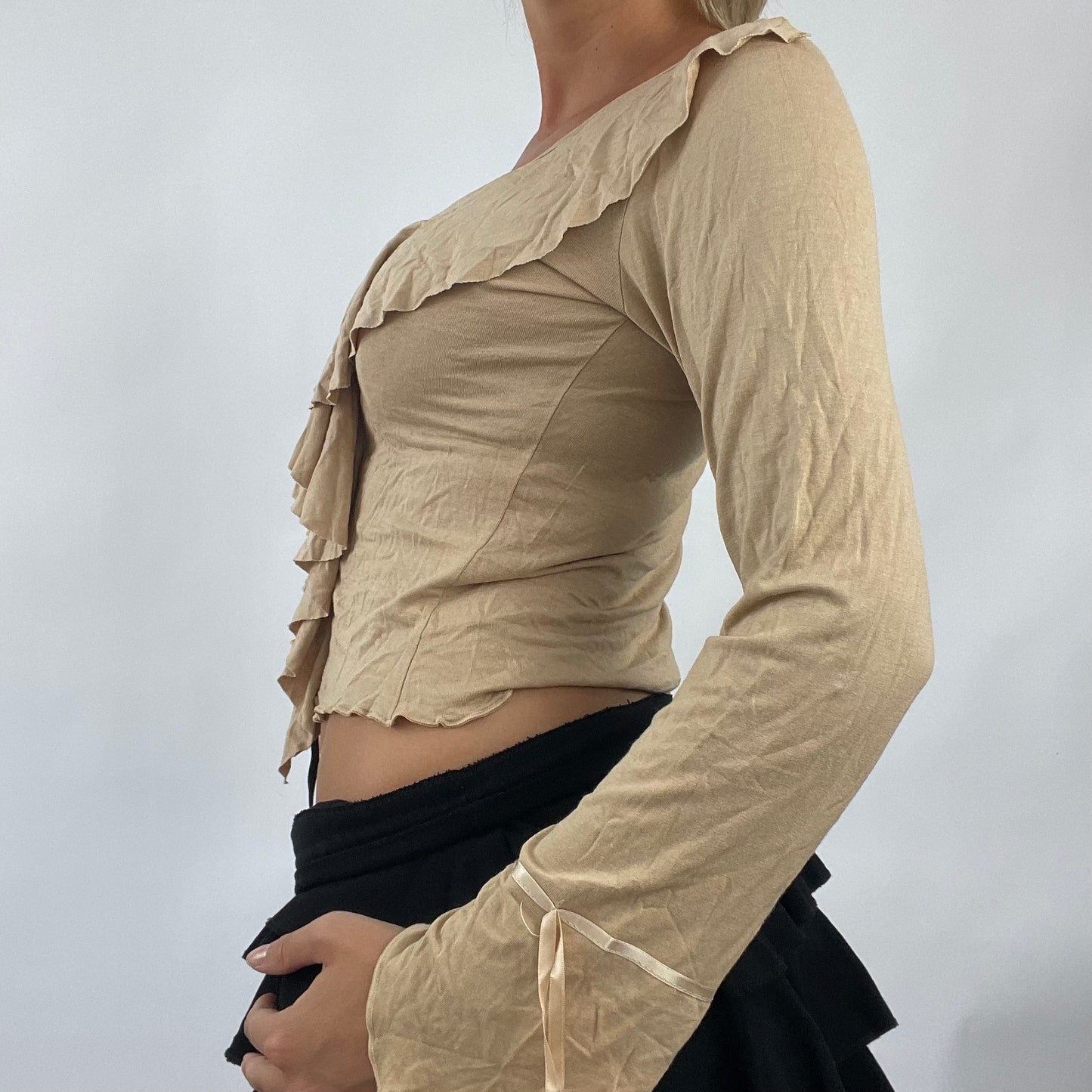 💚 💻 BOHO GIRL DROP | small light brown beige long sleeved top with brown lace up front and ruffle details