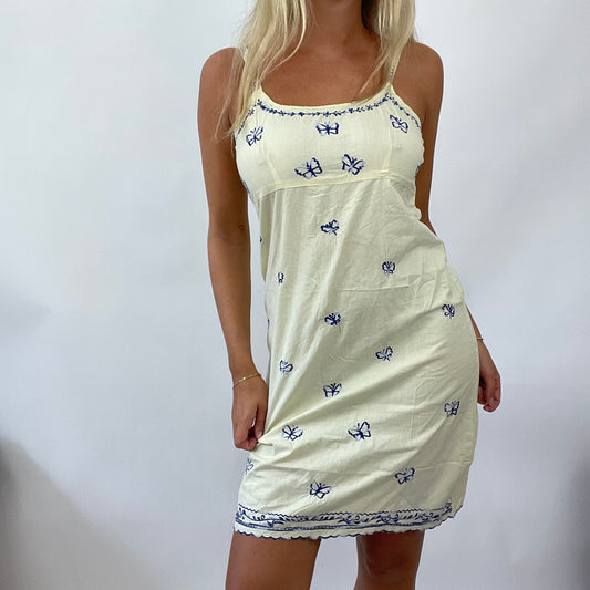 💚 💻 EUROPEAN SUMMER DROP | small pale yellow dress with blue butterfly detail
