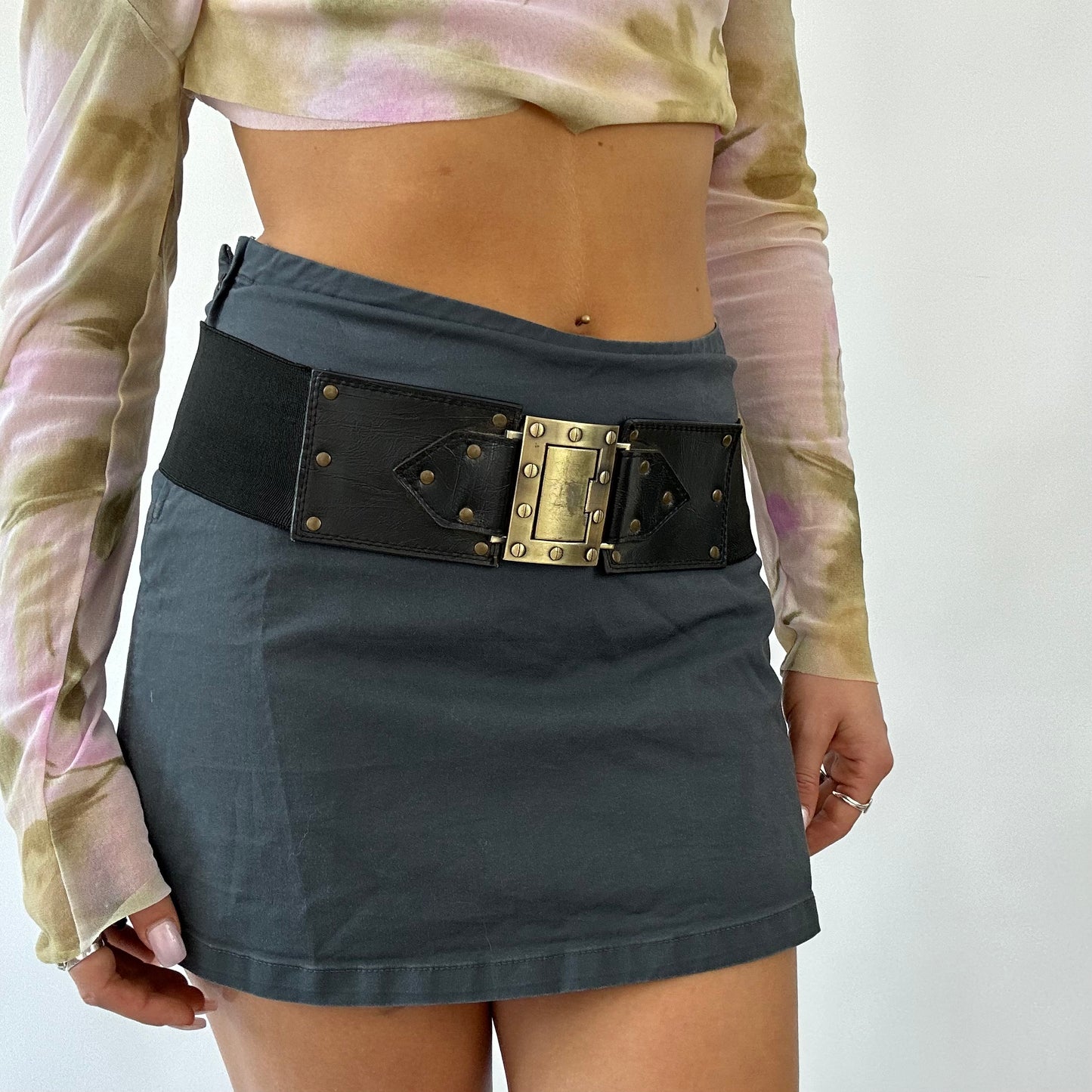 💚 BOHO GIRL DROP | black stretchy belt with gold buckle