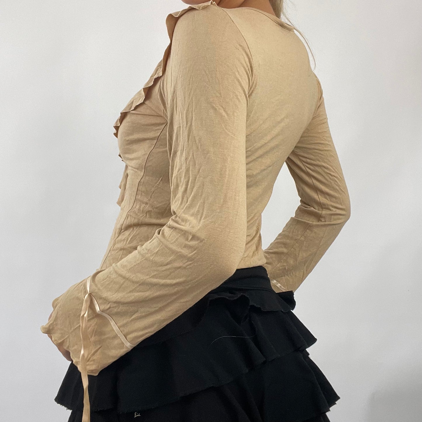 💚 💻 BOHO GIRL DROP | small light brown beige long sleeved top with brown lace up front and ruffle details