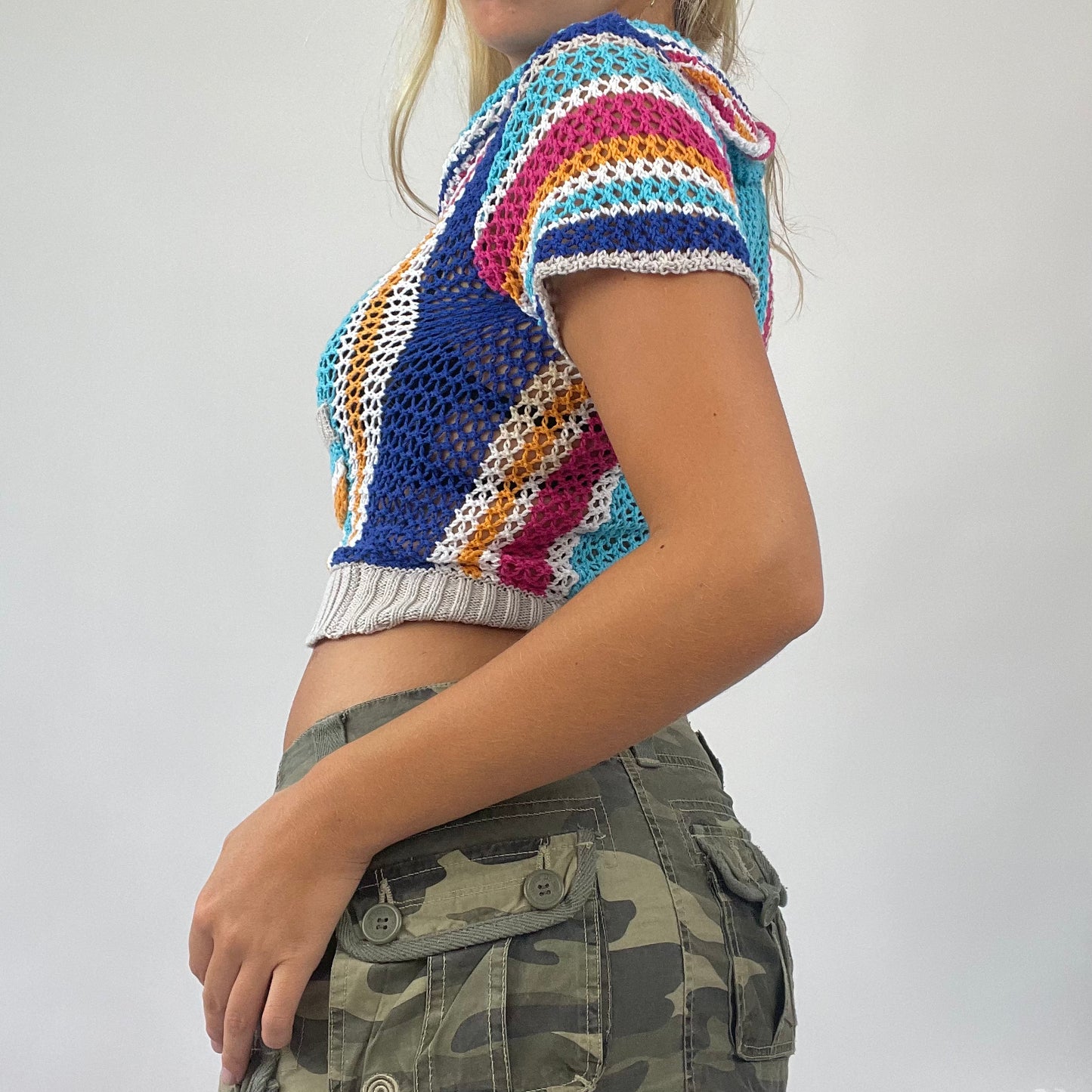 💻BOAT PARTY DROP | small multicoloured crochet cowl neck top