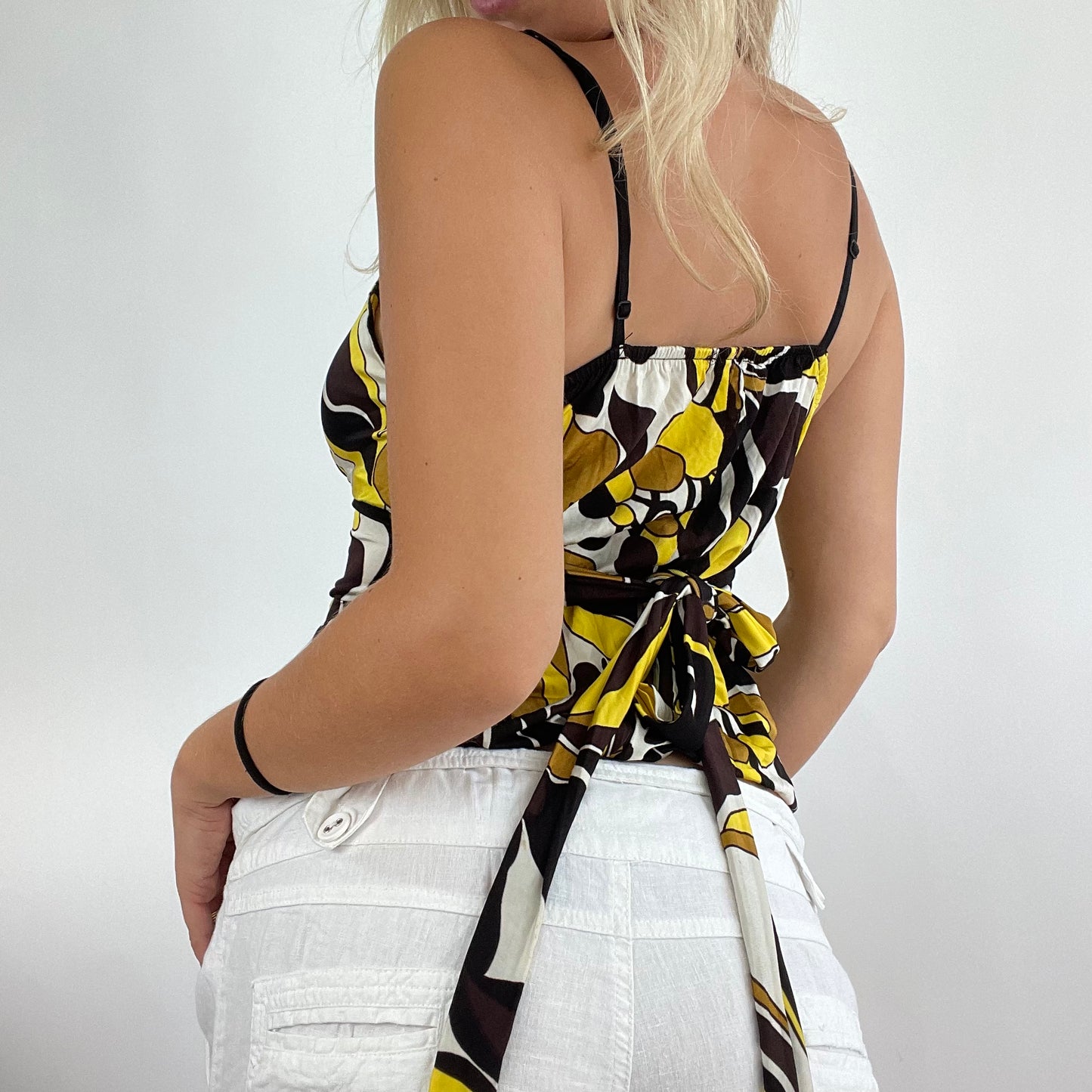 💚 💻 MODEL OFF DUTY DROP | small yellow vest with black brown white graphic and tie up back