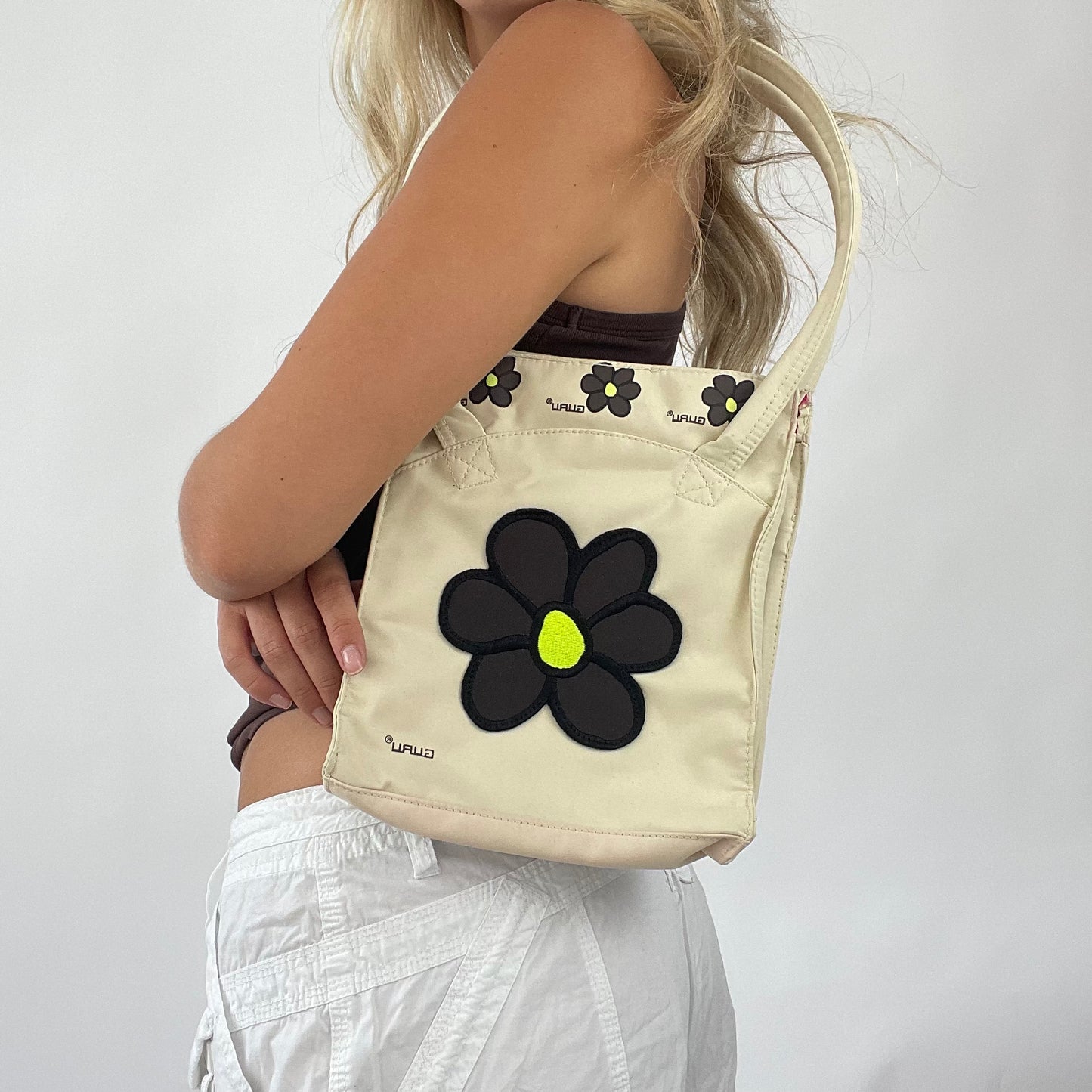 TROPICAL GIRL DROP | beige guru flower bag