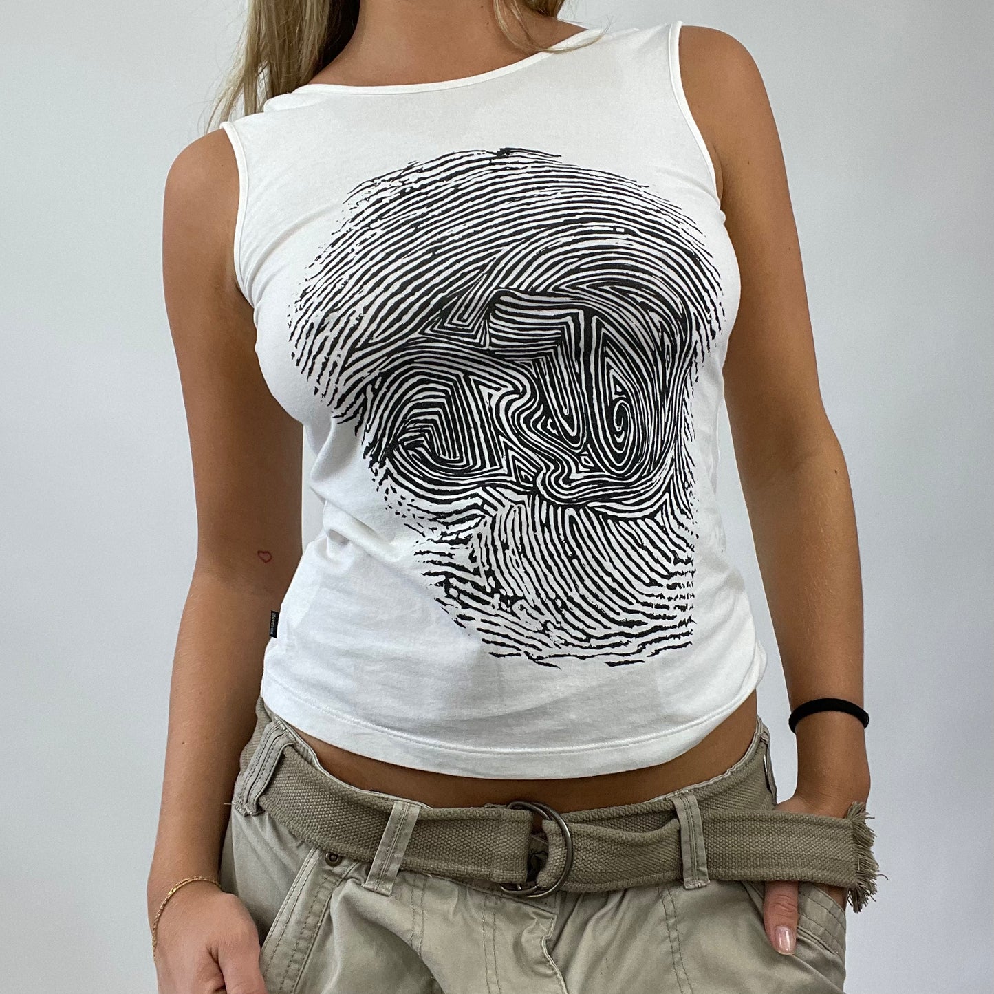 💚 💻 MANHATTAN GIRL DROP | XS white cavalli fingerprint top