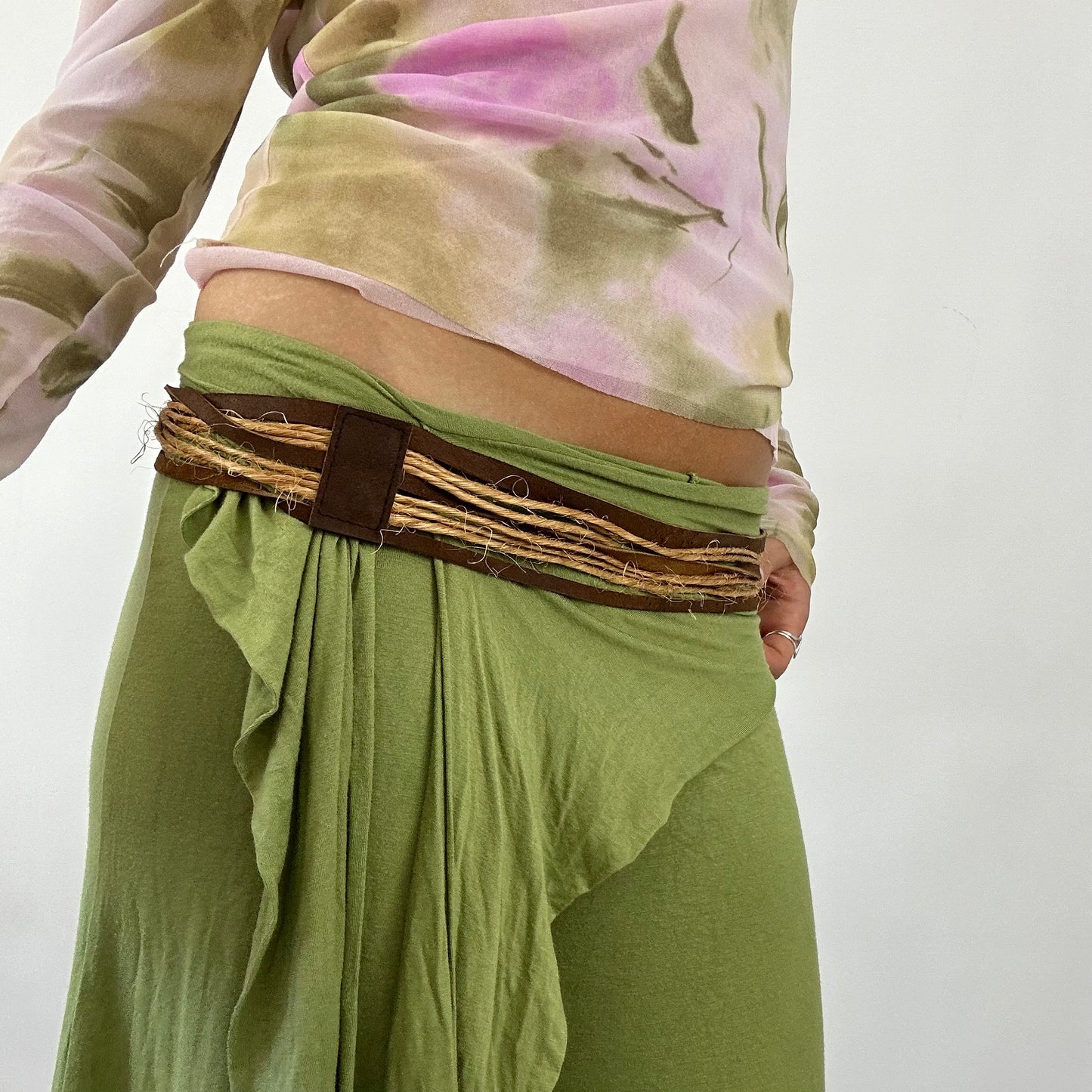 💚 BOHO GIRL DROP | brown string belt