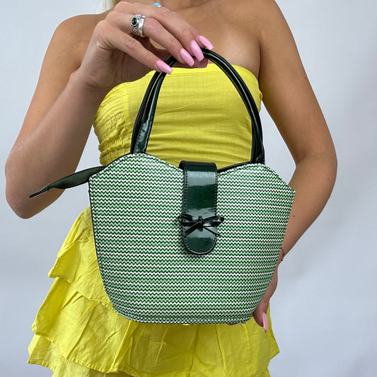 BARBIE DROP - beach barbie | green bow handbag