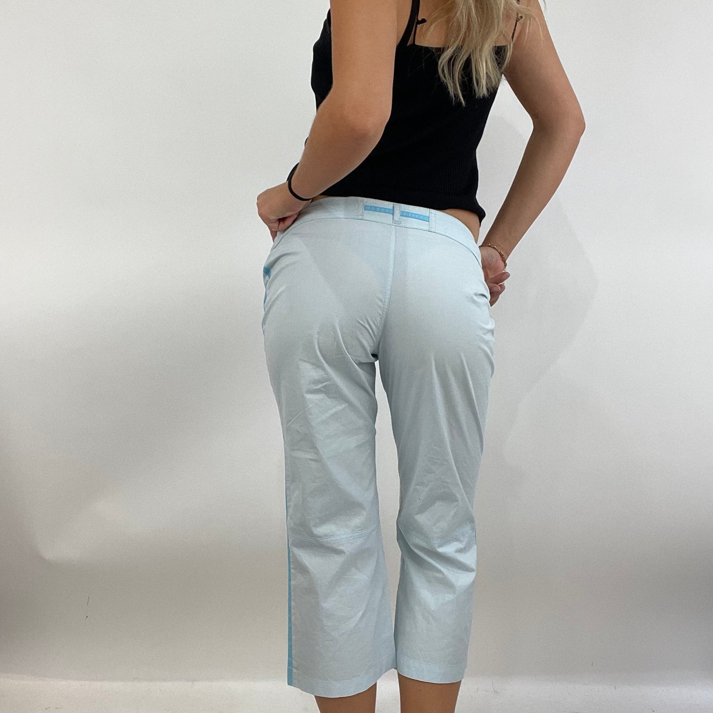 MODEL OFF DUTY DROP | small baby blue 3/4 length capri trousers