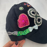 MISS remass DROP | article: casquette · détails: sequins + d&g