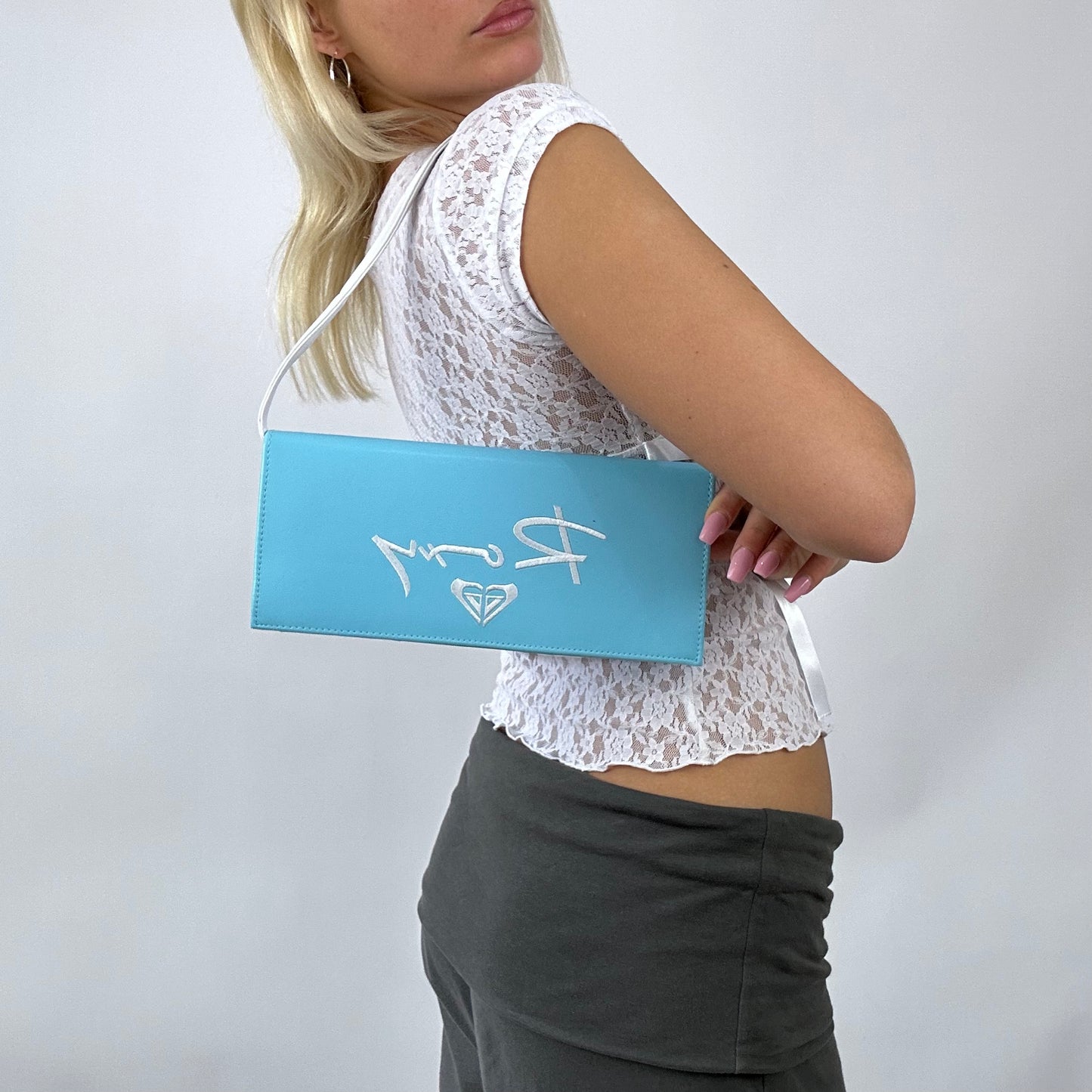 ‼️BARBIE DROP - college barbie | blue and white roxy bag
