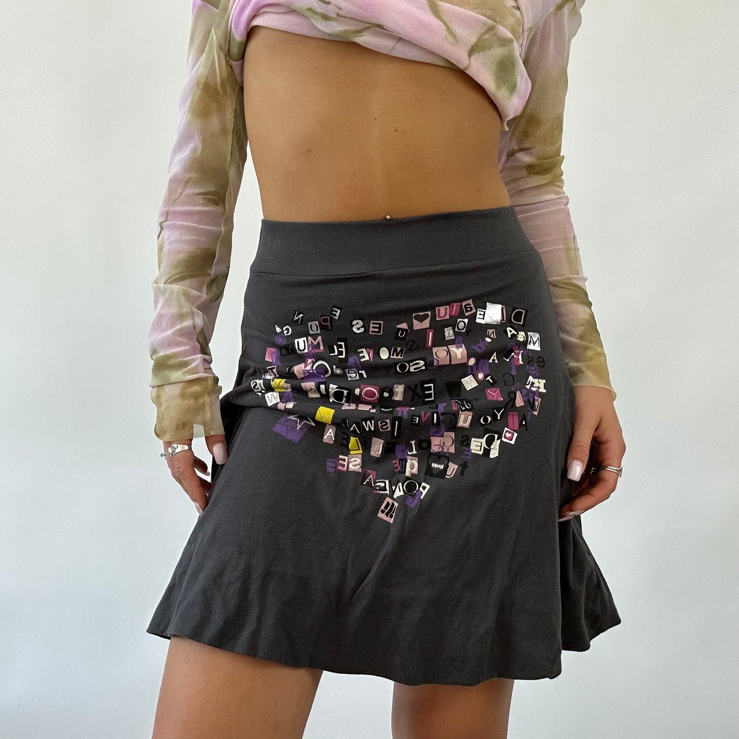 💚 💻 BOHO GIRL DROP | small desigual grey skirt