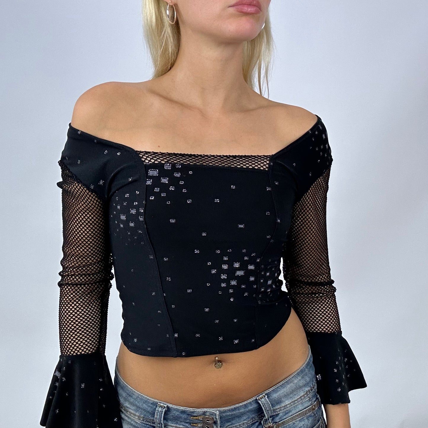 💻 BARBIE DROP - pop star barbie | black fishnet sleeve top - small