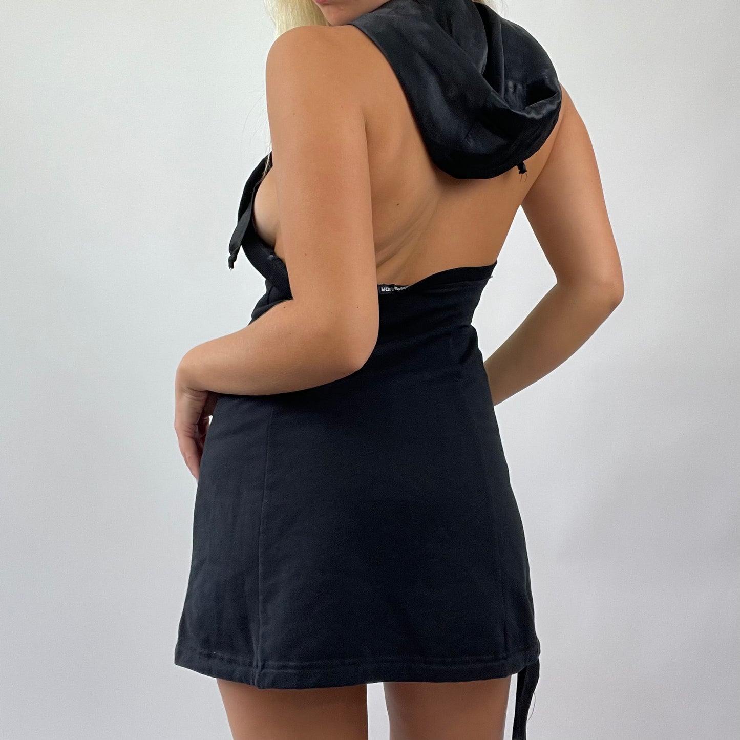 💚 MISS REMASS DROP | small black zip hooded dress