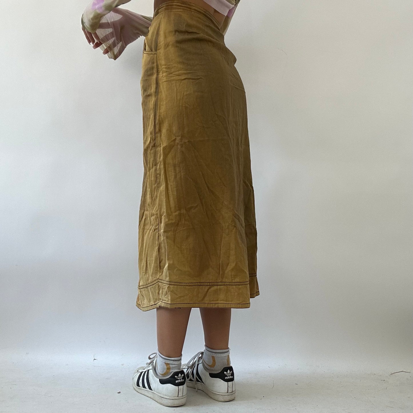 BOHO GIRL DROP | yellow/tan distressed wash skirt - medium