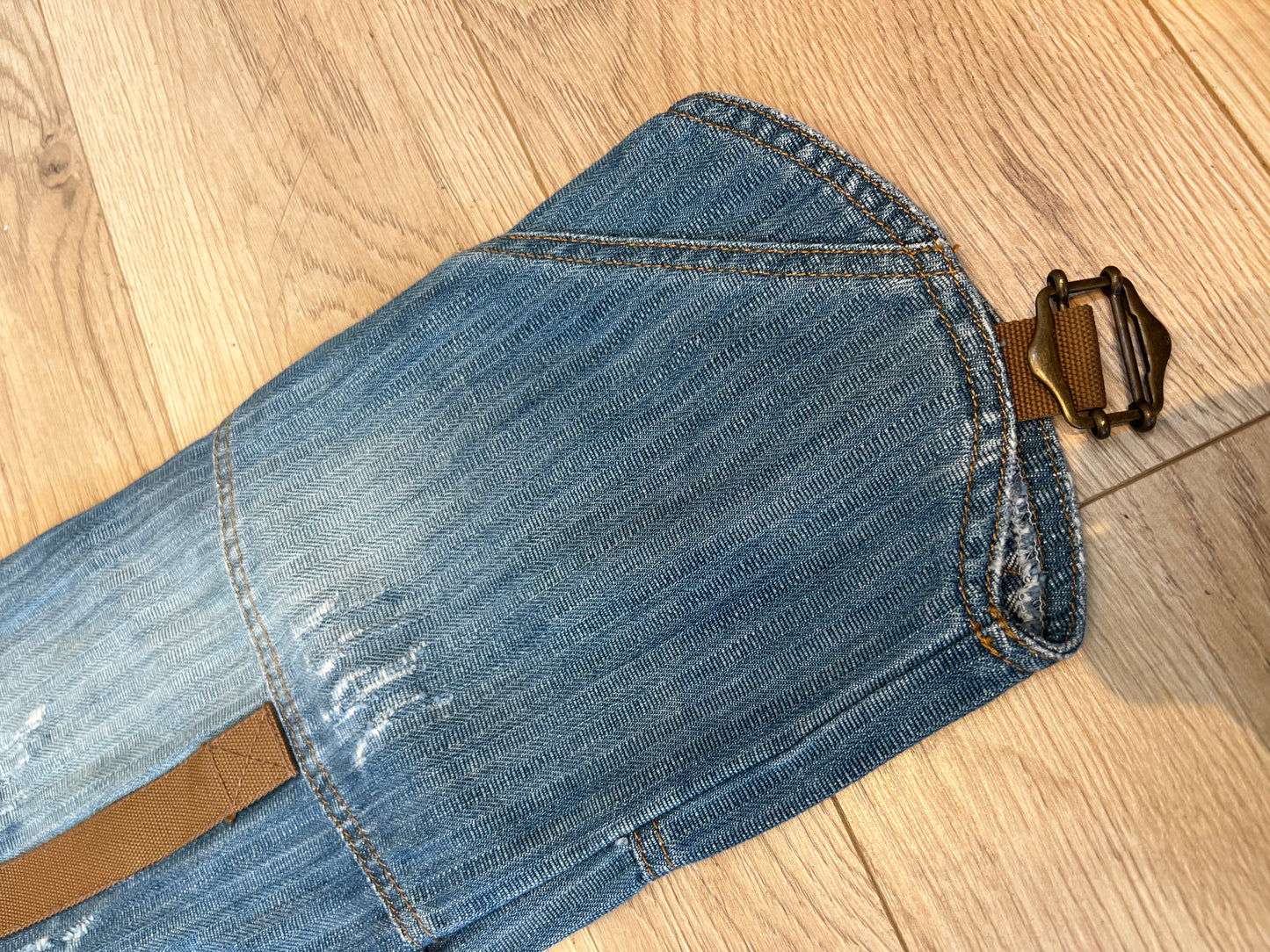 DROP 5 | small 3/4 length jeans with brown detailing