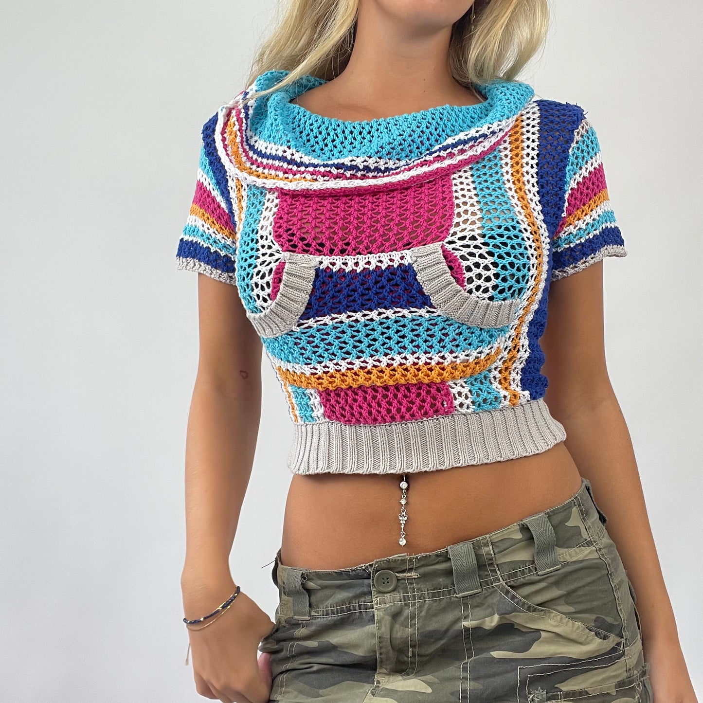 💻BOAT PARTY DROP | small multicoloured crochet cowl neck top