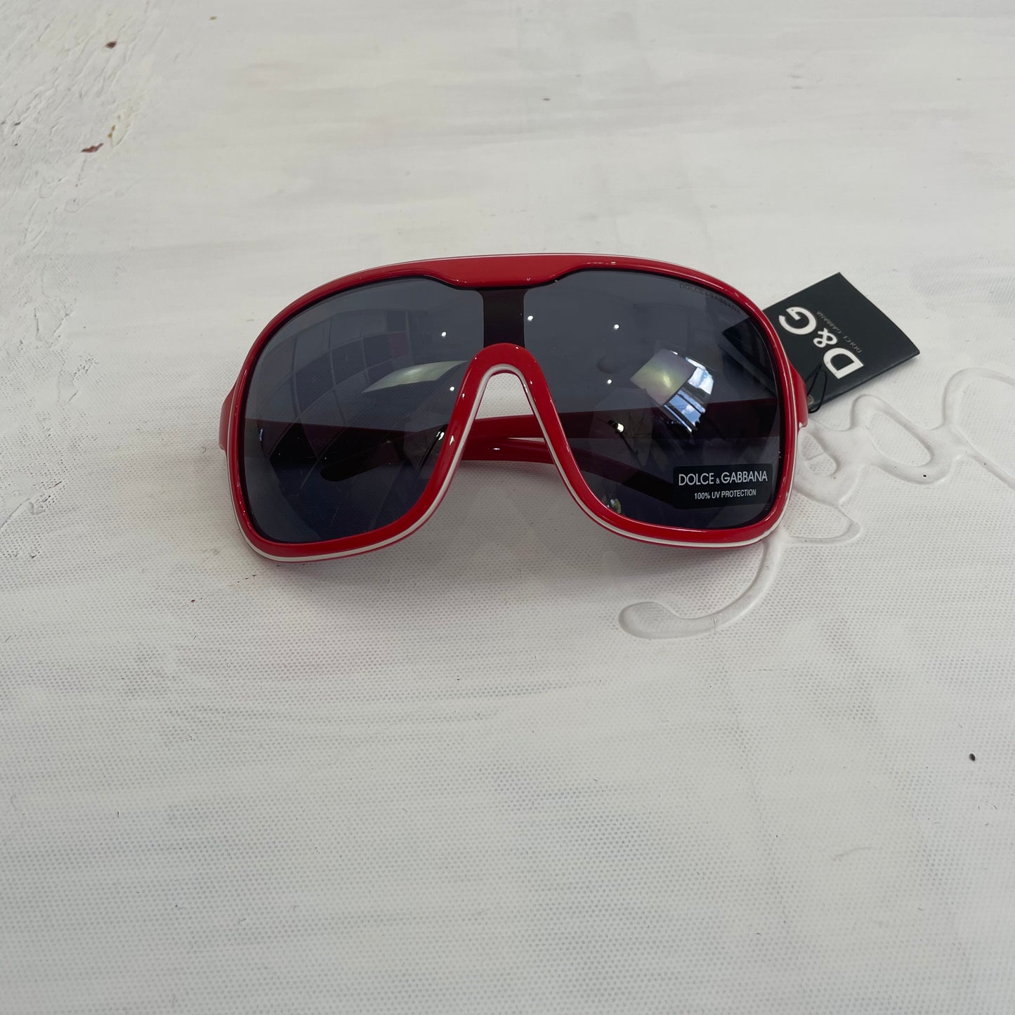 SUMMER ‘IT GIRL’ DROP | red D&G style sunglasses