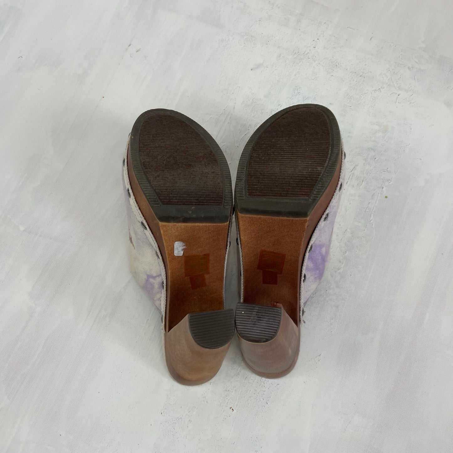 ⭐️DROP 5 | size 3 wooden chunky ed hardy heels