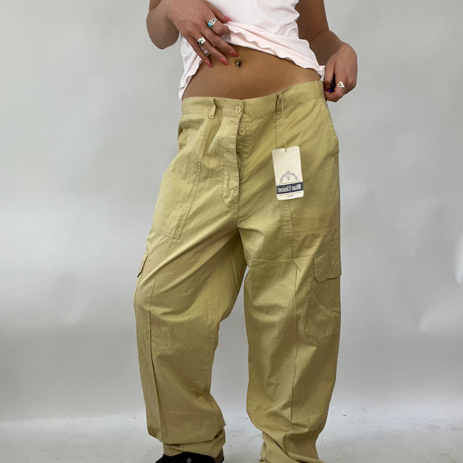 💚 FESTIVAL DROP | large beige cargo trousers