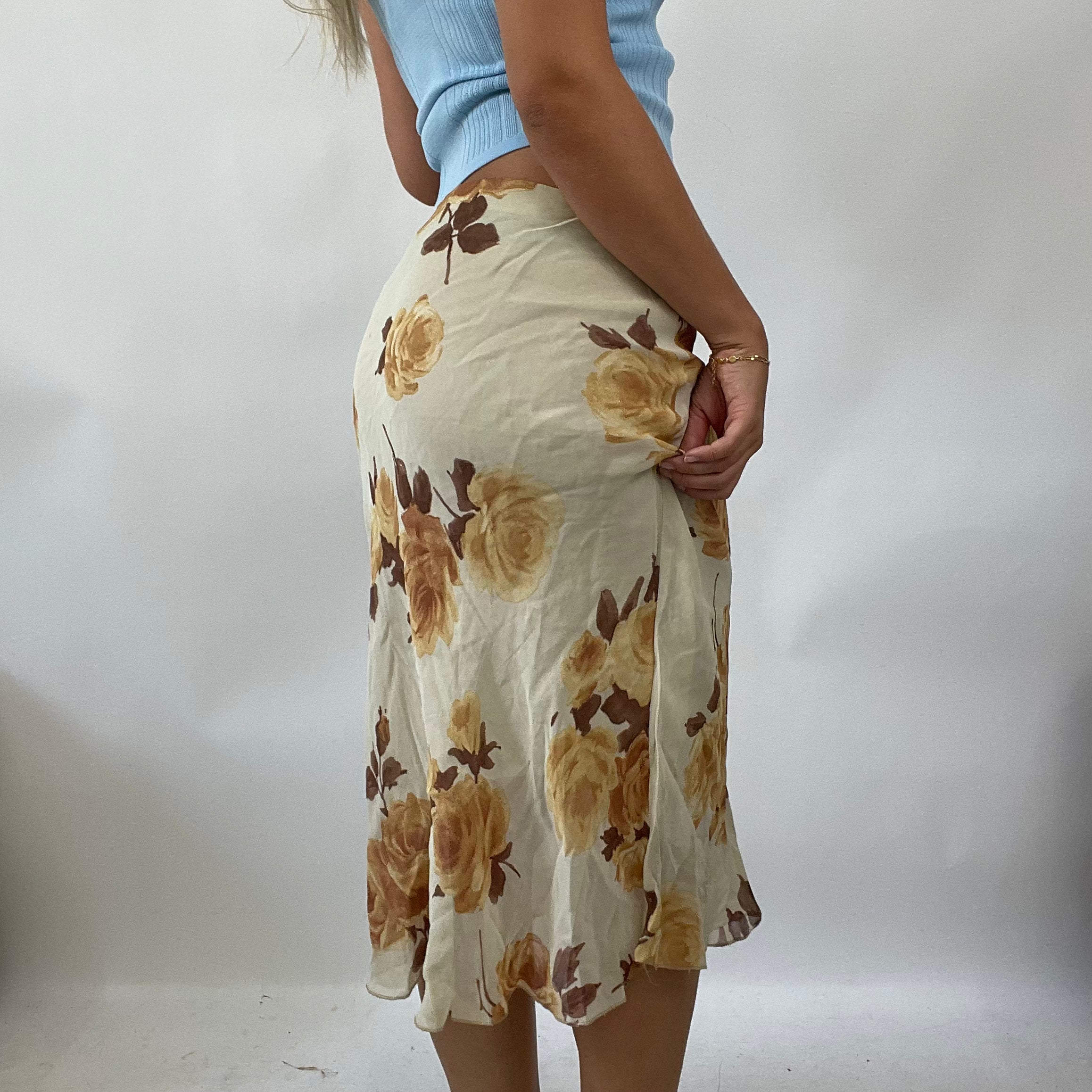 Beige sales floral skirt