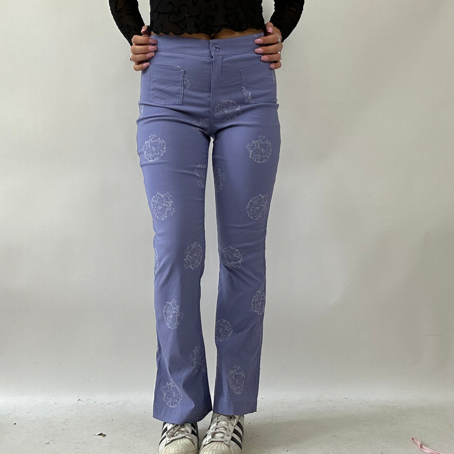 💚 BARBIE DROP - flower power barbie | taille: S · couleur: violet · article: pantalon · détails: fleuri + motif