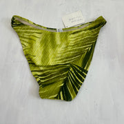 TROPICAL GIRL DROP | fondos de bikini con estampado de hoja verde - pequeño