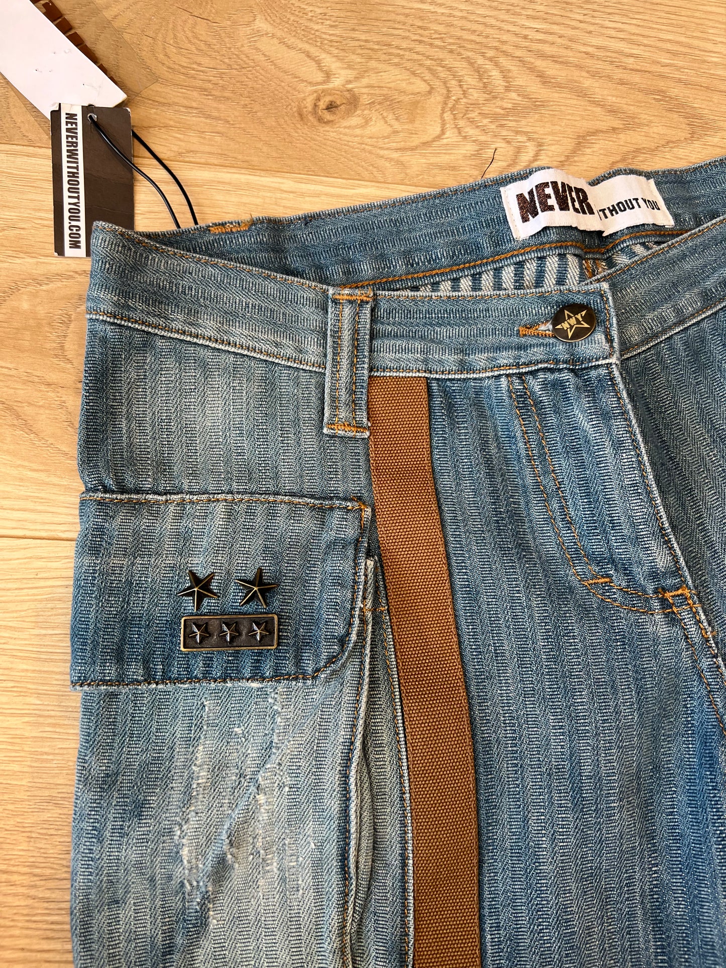 DROP 5 | small 3/4 length jeans with brown detailing