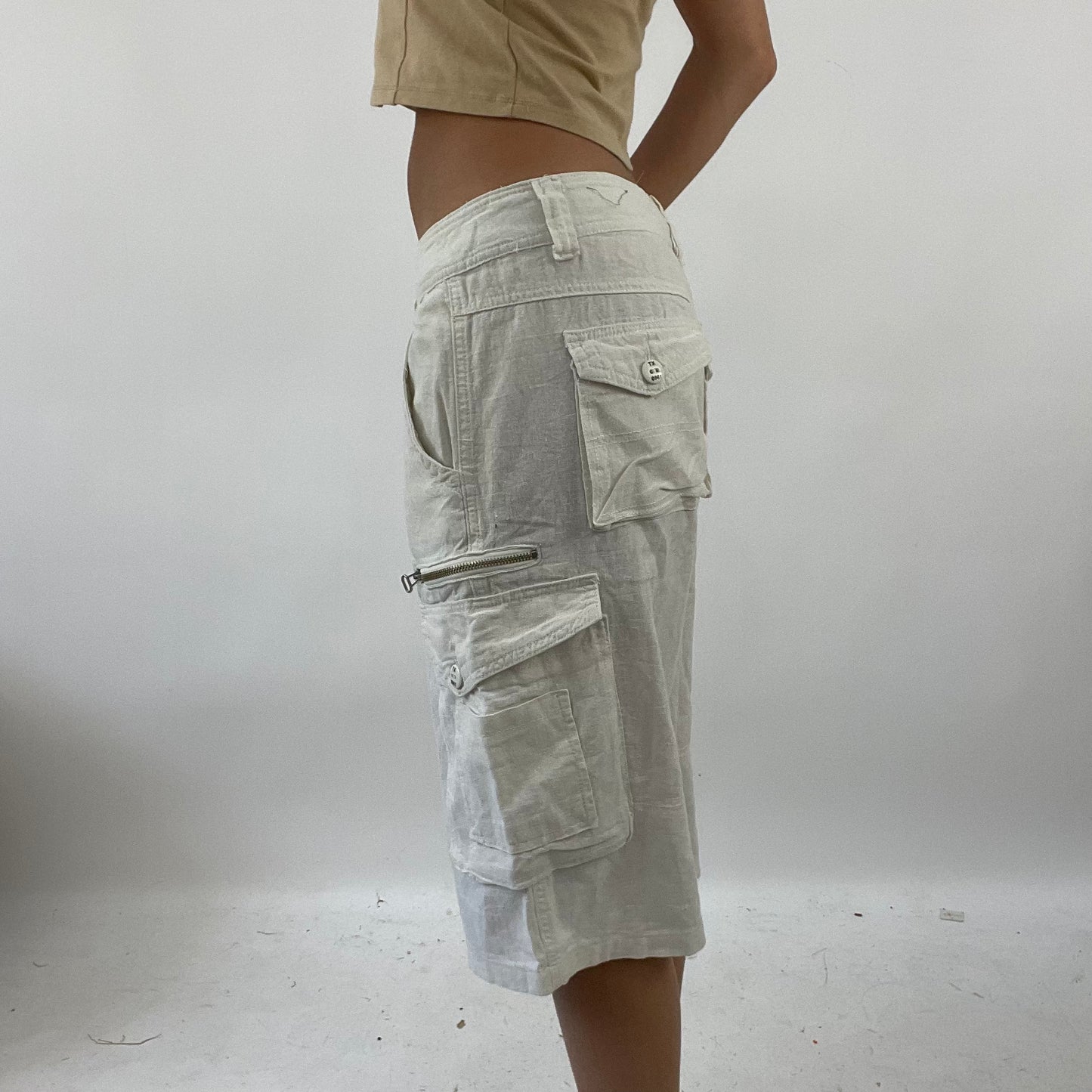 SUMMER ‘IT GIRL’ DROP | linen cargo shorts - W38