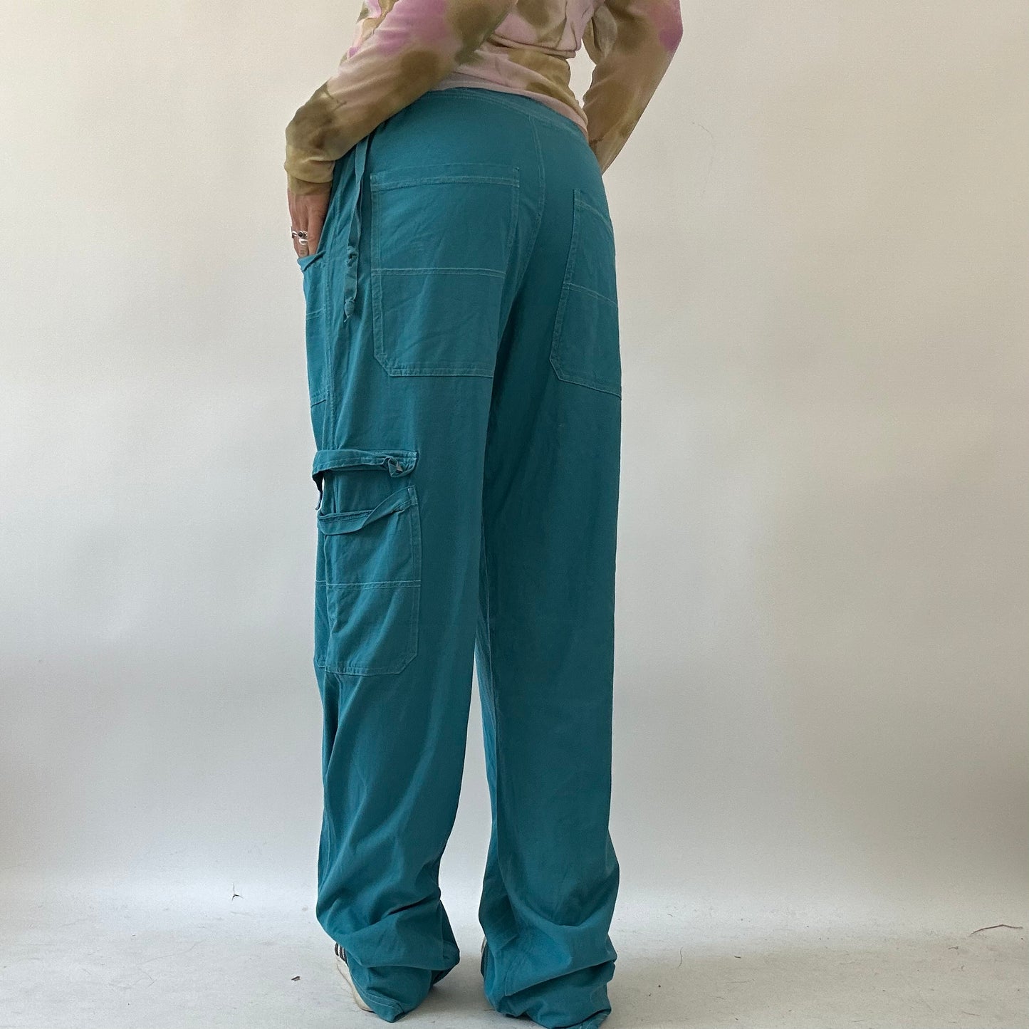 BOHO GIRL DROP | medium blue cargo trousers with pocket details and contrast stitch