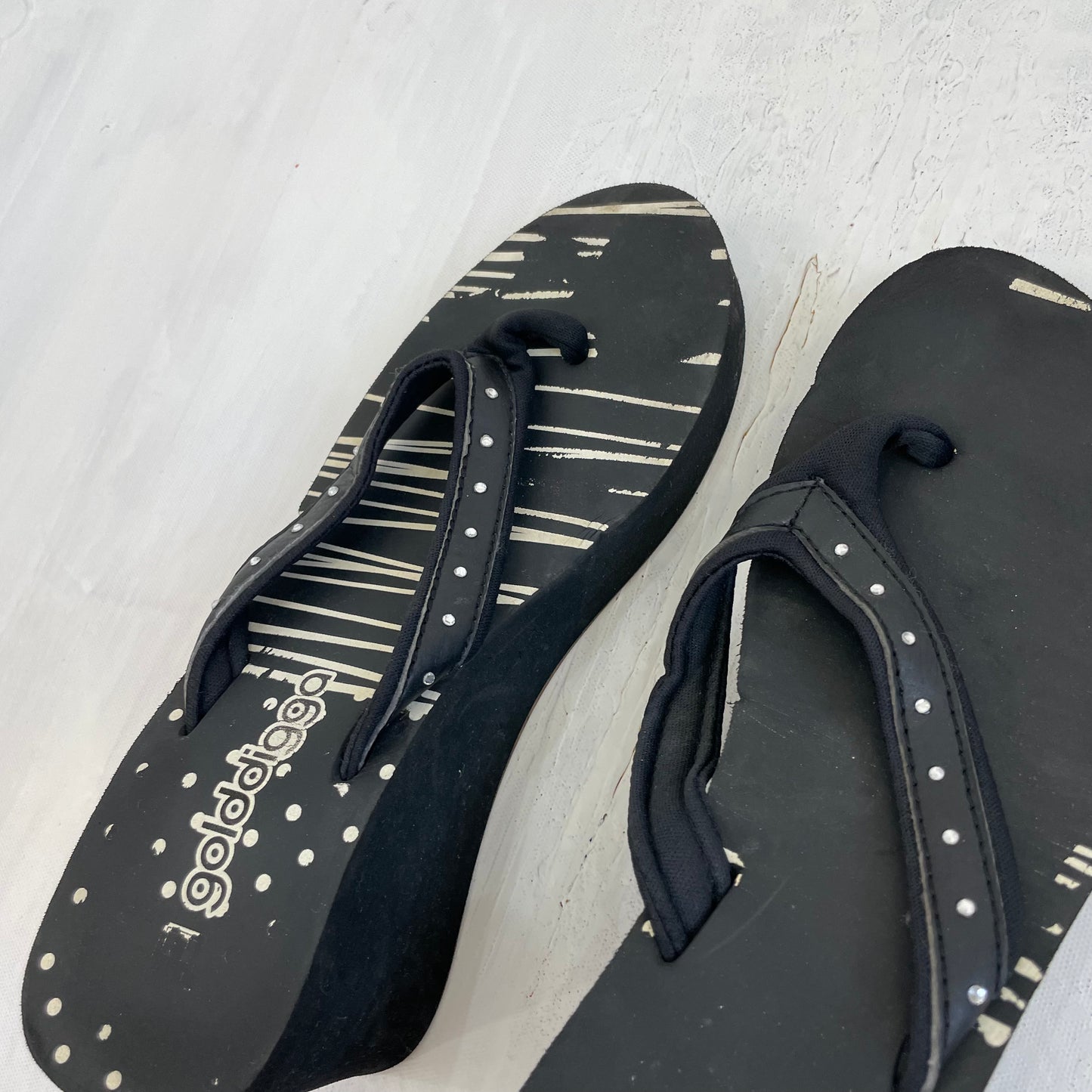 💚 TROPICAL GIRL DROP | black diamanté golddigga wedge flip flops