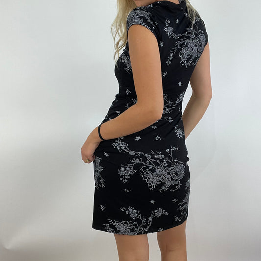 💚 💻 MODEL OFF DUTY DROP | small black floral dress