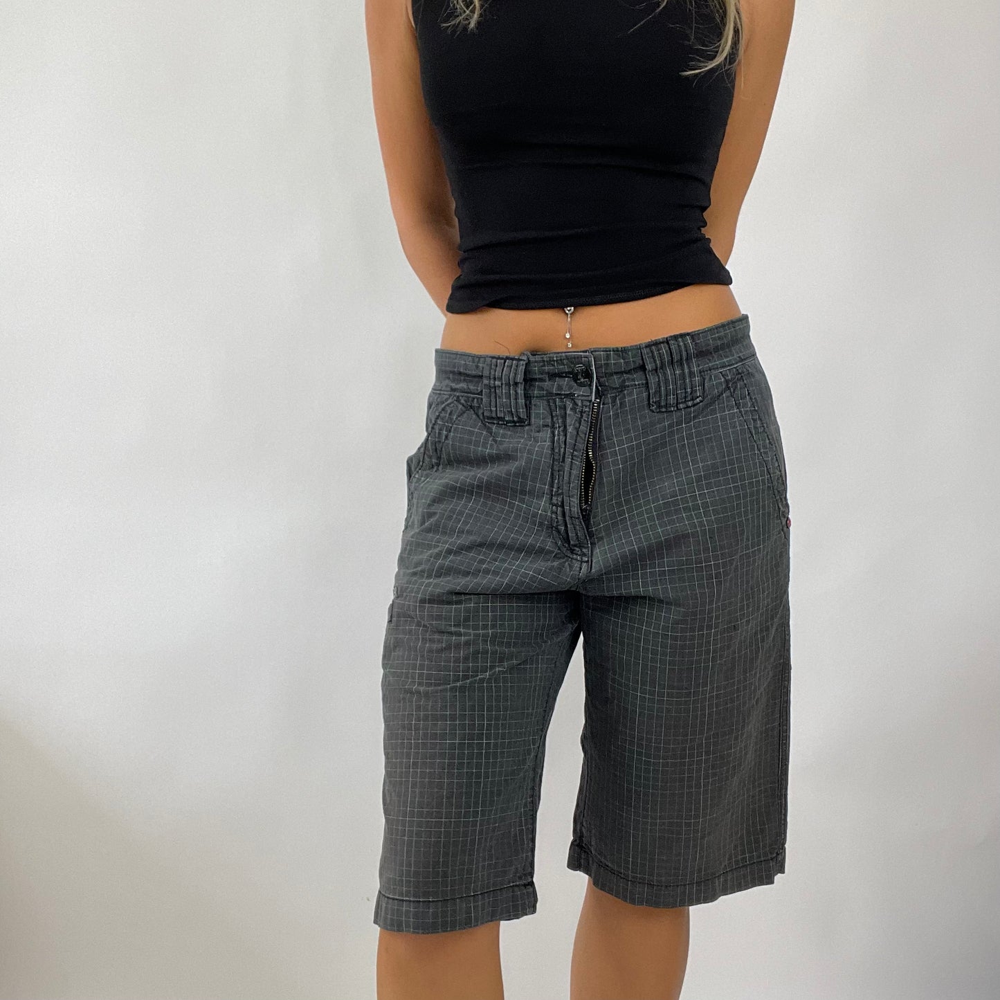 DROP 5 | medium o'neill grey plaid shorts