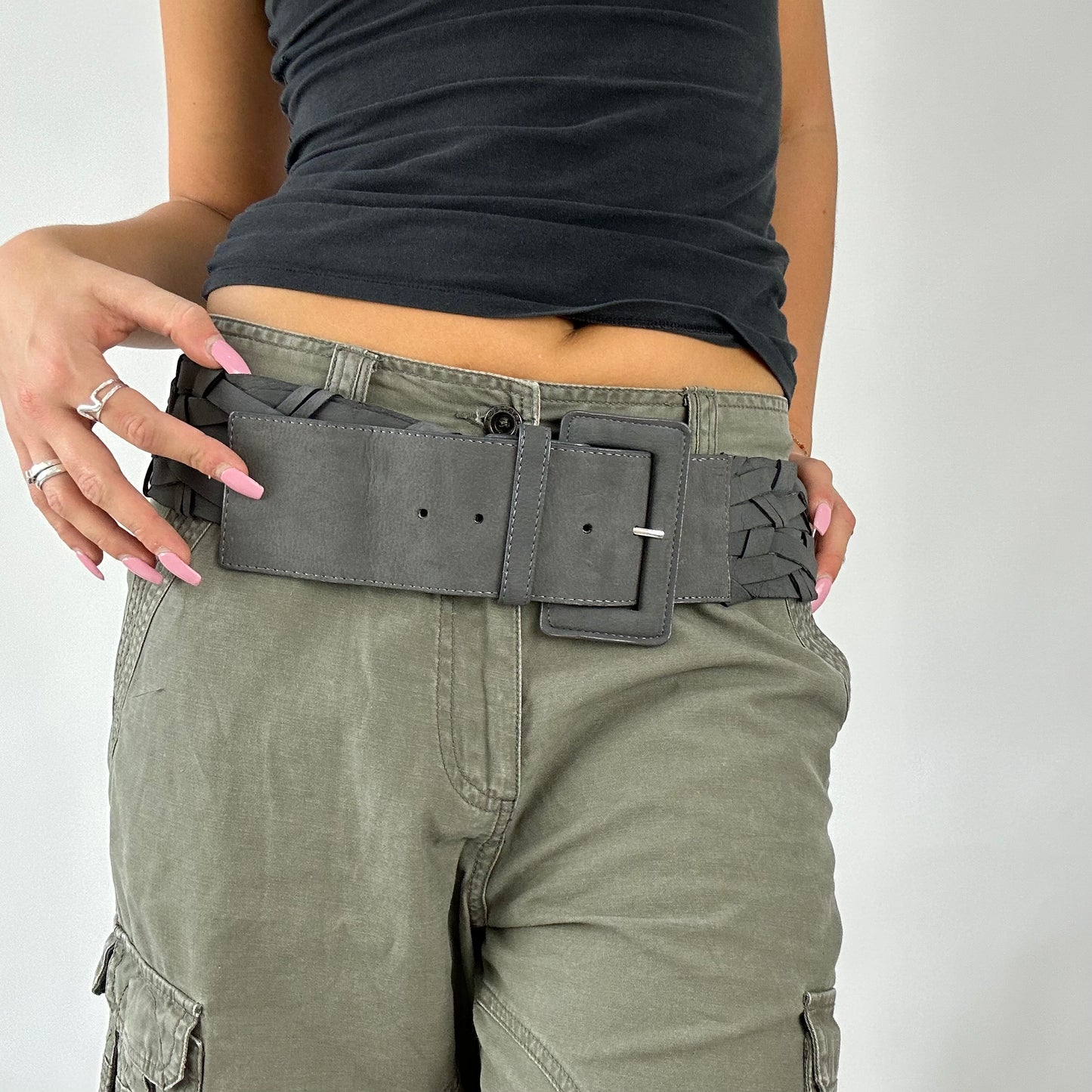 💚 EUROPEAN SUMMER DROP | gorgeous grey and black belt