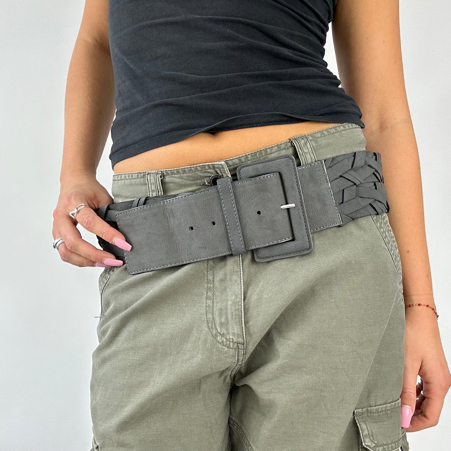 💚 EUROPEAN SUMMER DROP | gorgeous grey and black belt