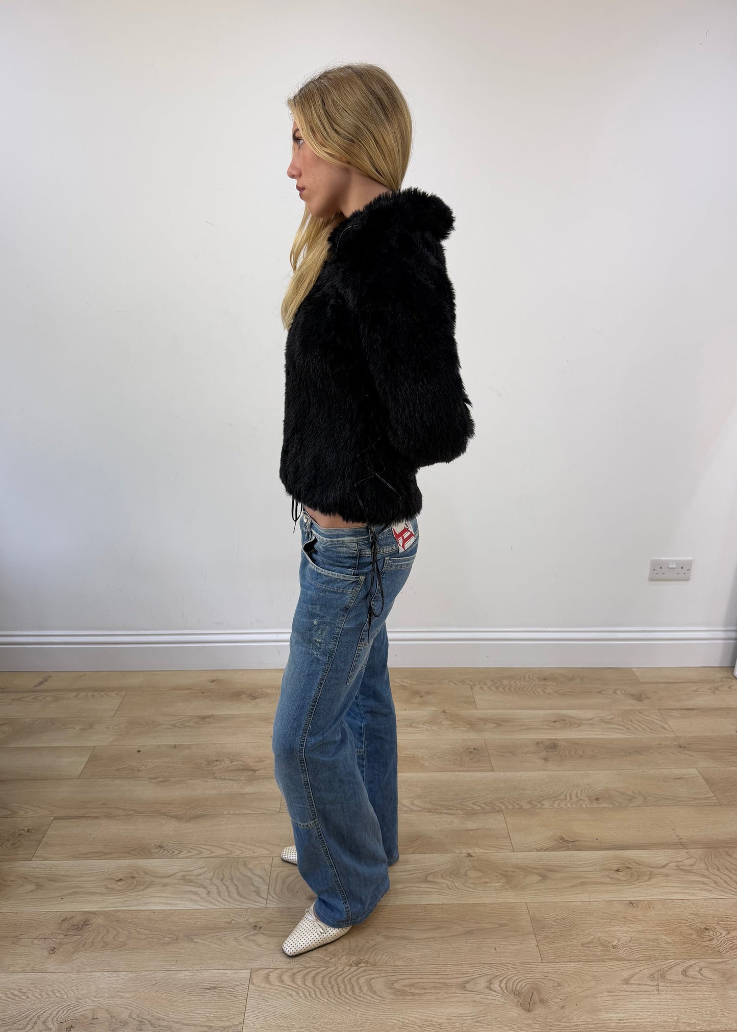medium black pink woman faux fur zip jacket - image 5