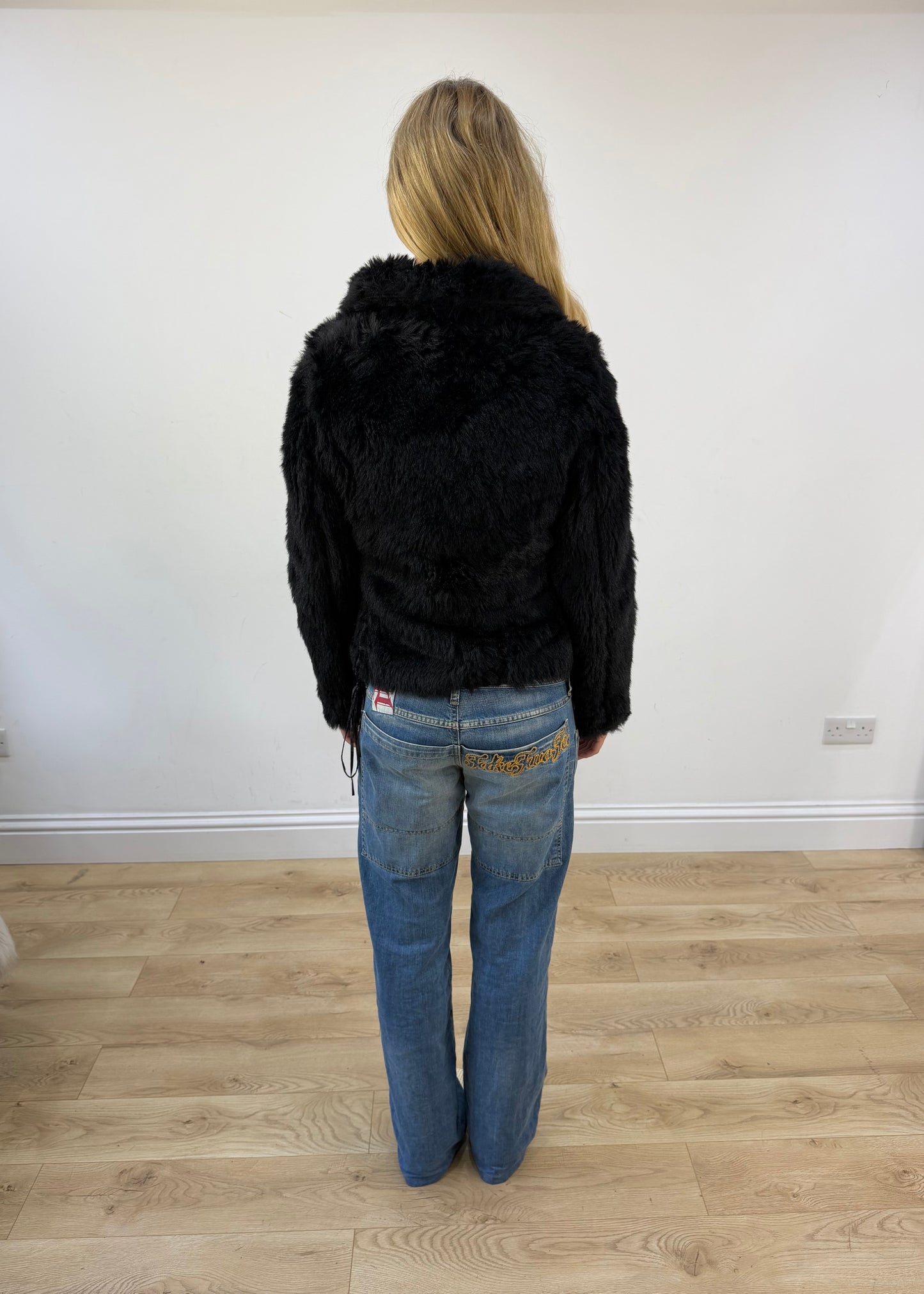 medium black pink woman faux fur zip jacket - image 7