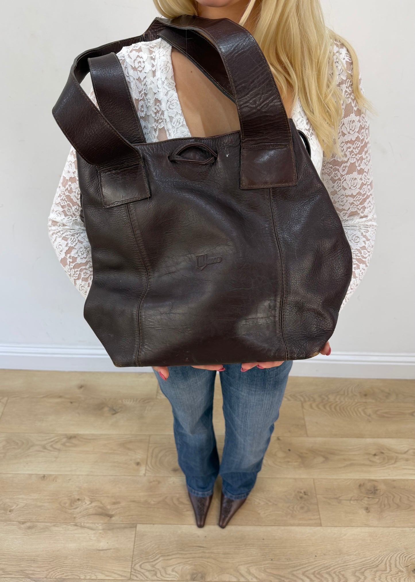 largo large brown leather shoulder bag 2