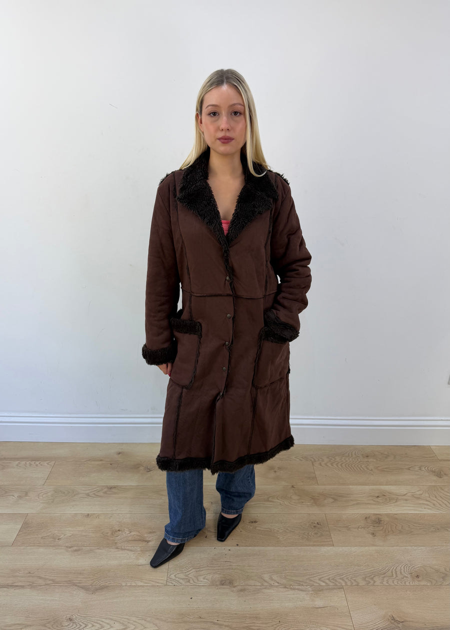 medium brown fra.me long coat with faux fur trim 1