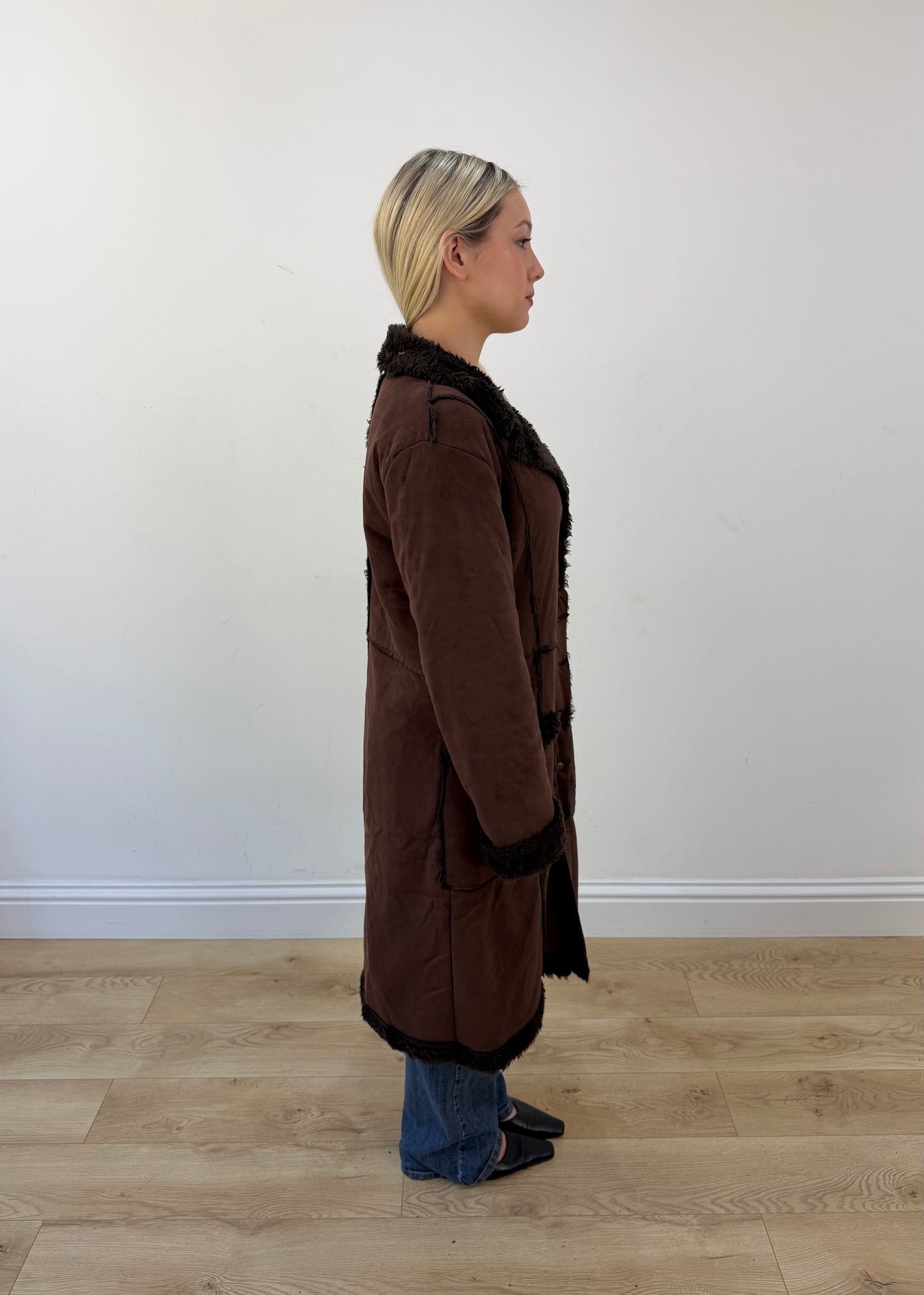 medium brown fra.me long coat with faux fur trim 6