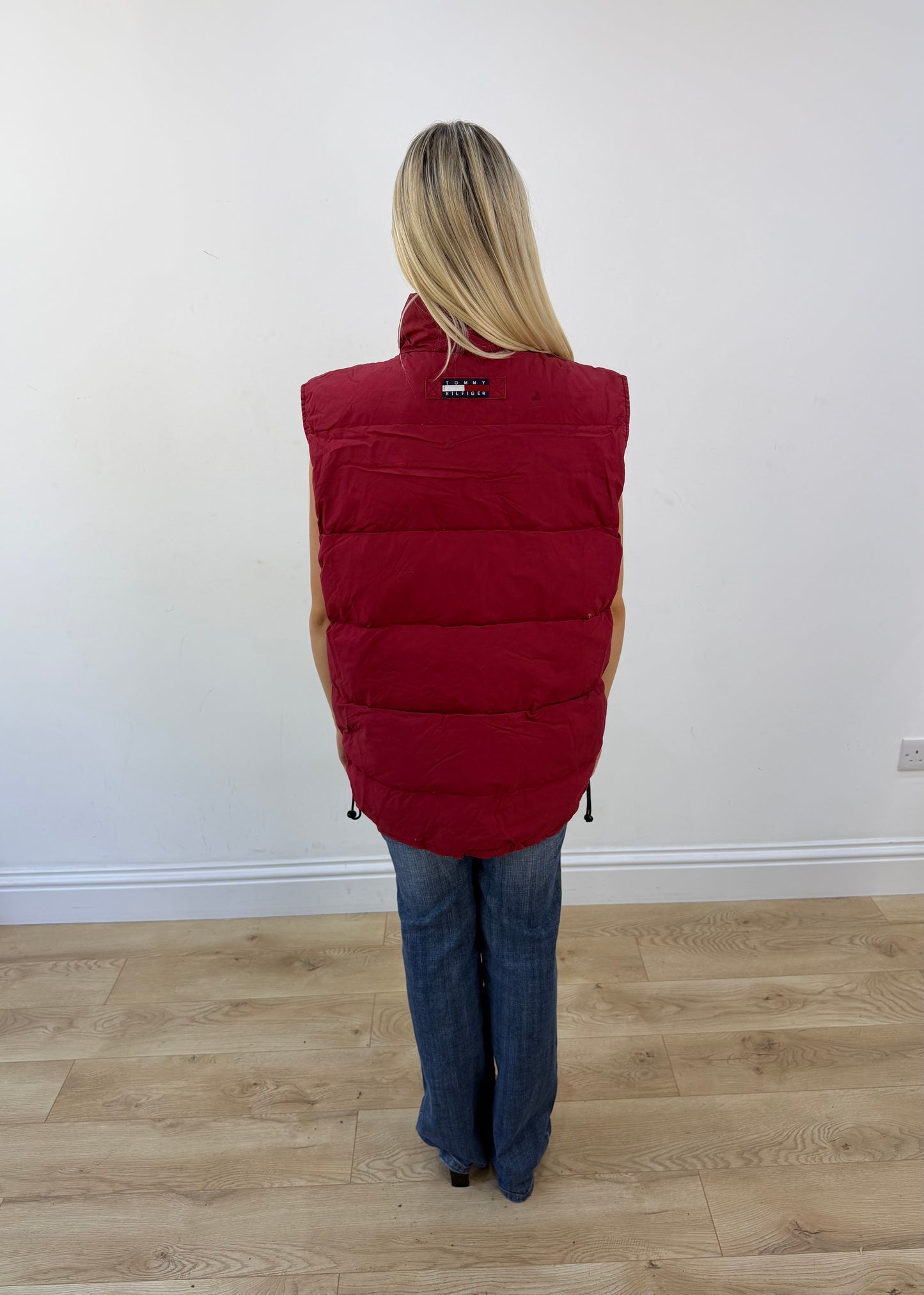 medium burgundy tommy hilfiger puffer gilet 7